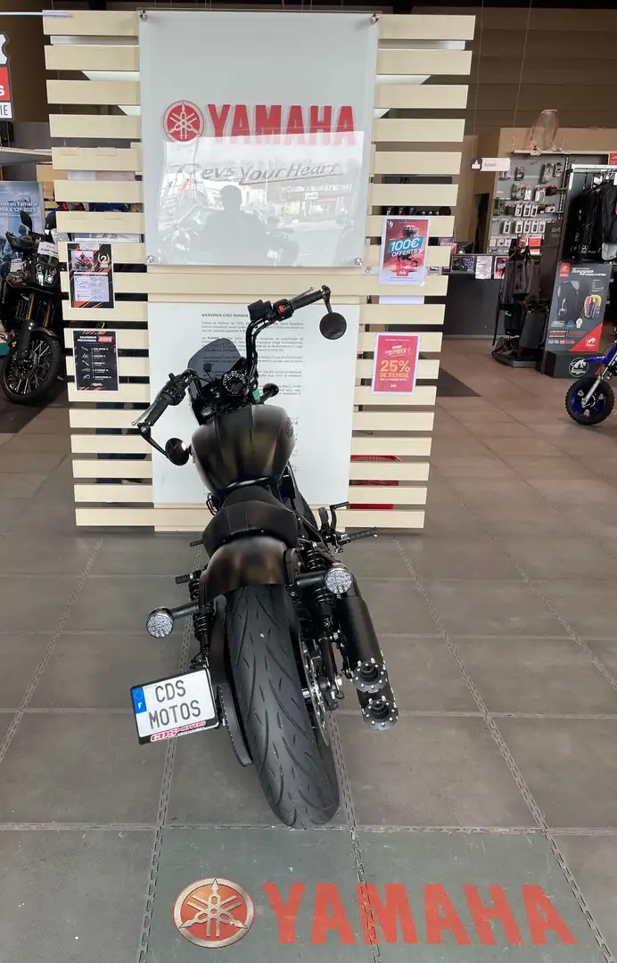 Indian Scout Negru - 2