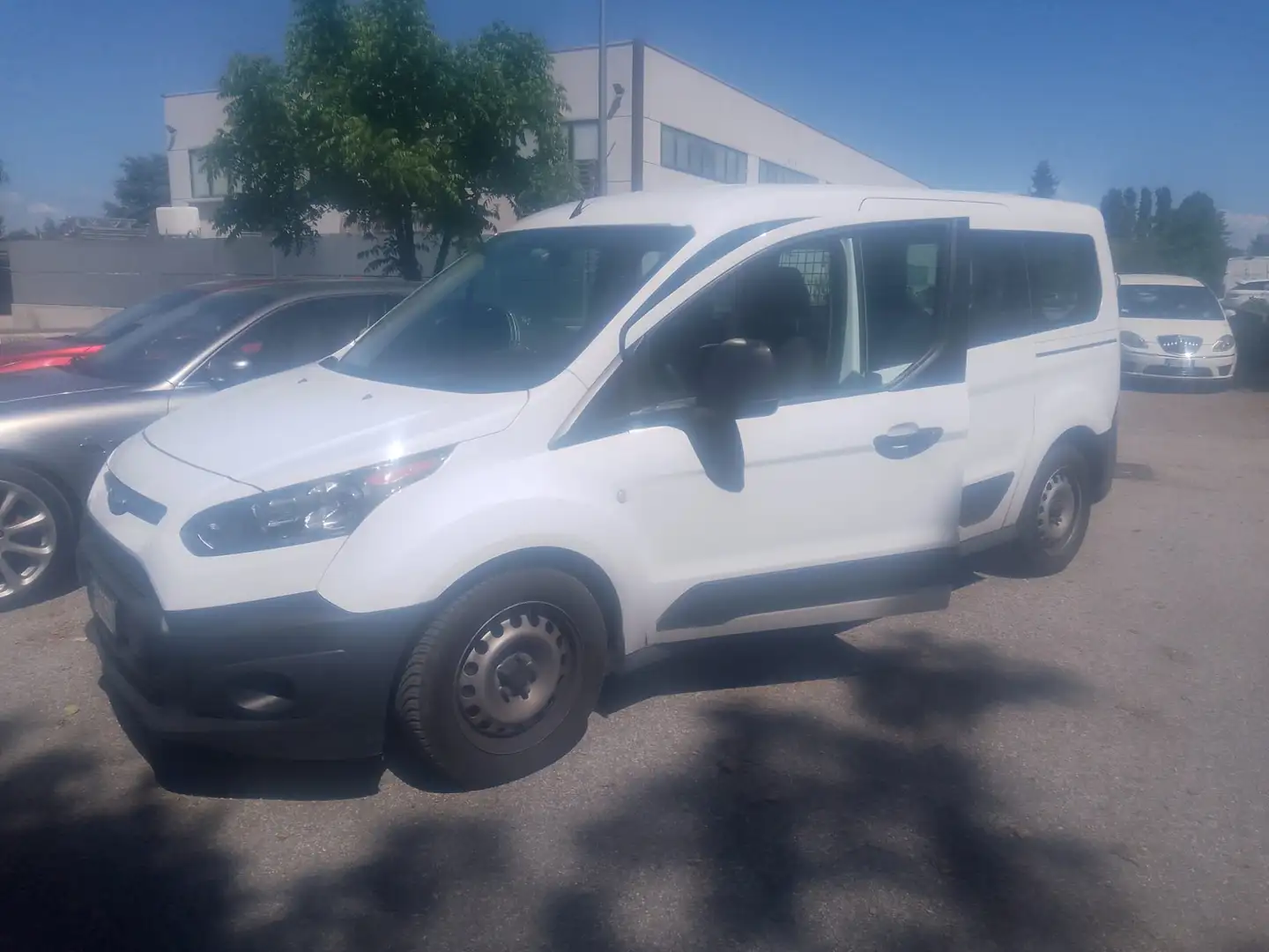 Ford Connect  Combi N1 5 posti tua a € 199 mese Bianco - 1