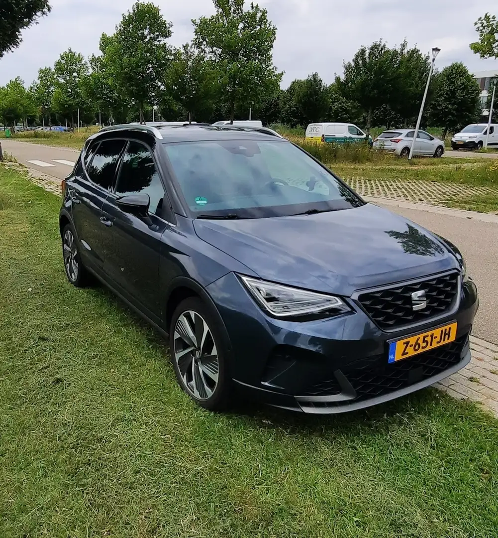 SEAT Arona 1.0 TSI Xperience Grijs - 2