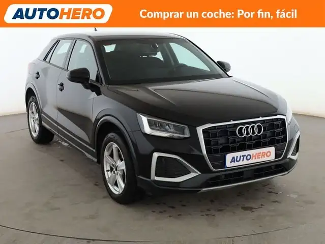 Audi Q2 view 8