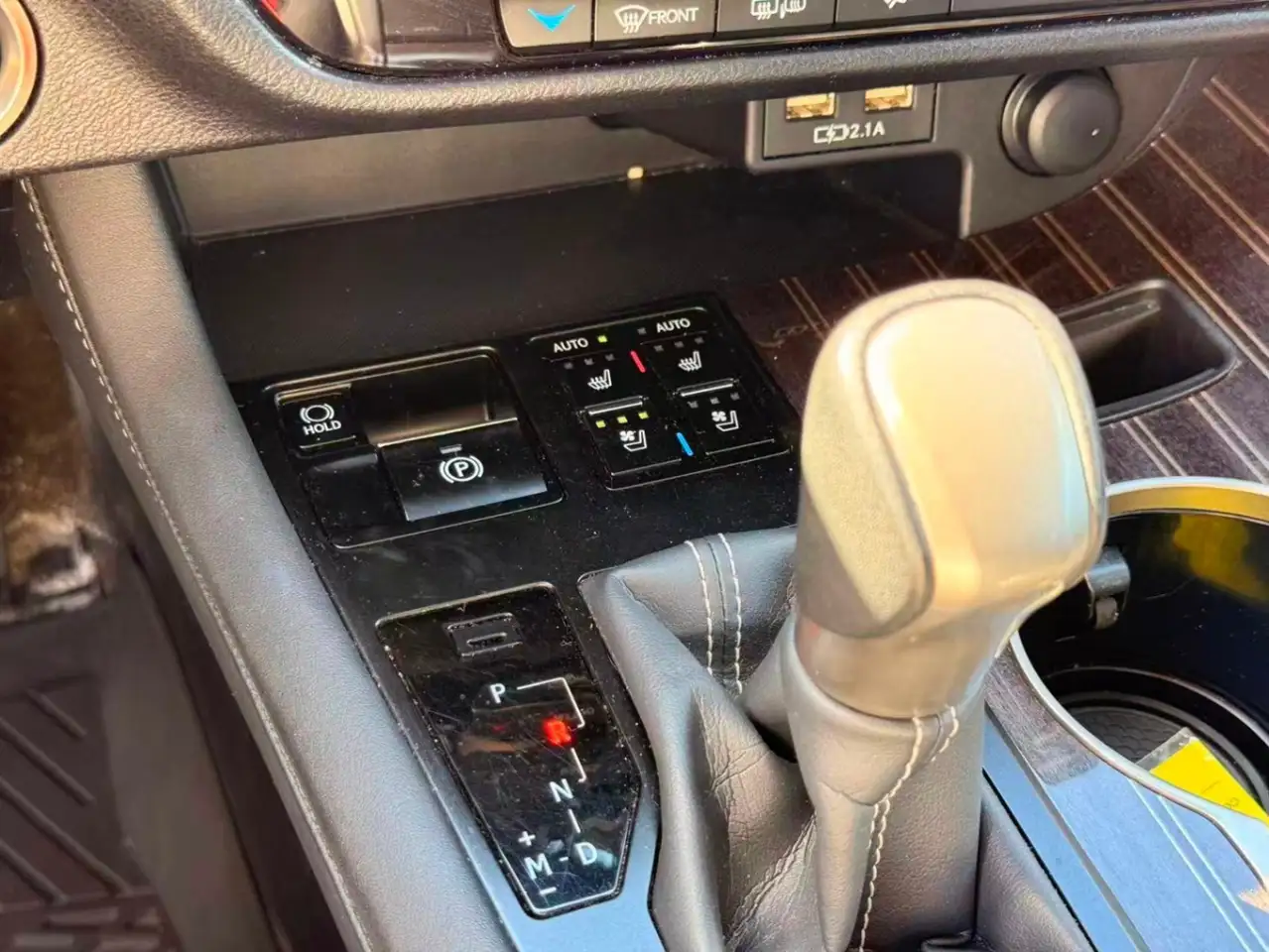 Lexus RX photo Lexus RX
