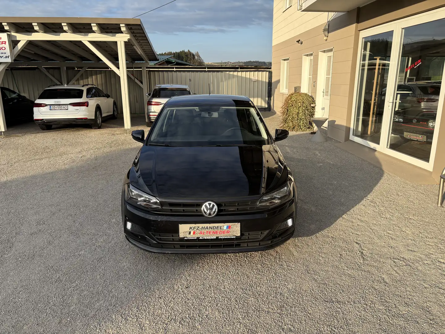 Volkswagen Polo 1,0 Trendline *1.BESITZ*CARPLAY*KLIMA*MFL* Schwarz - 2