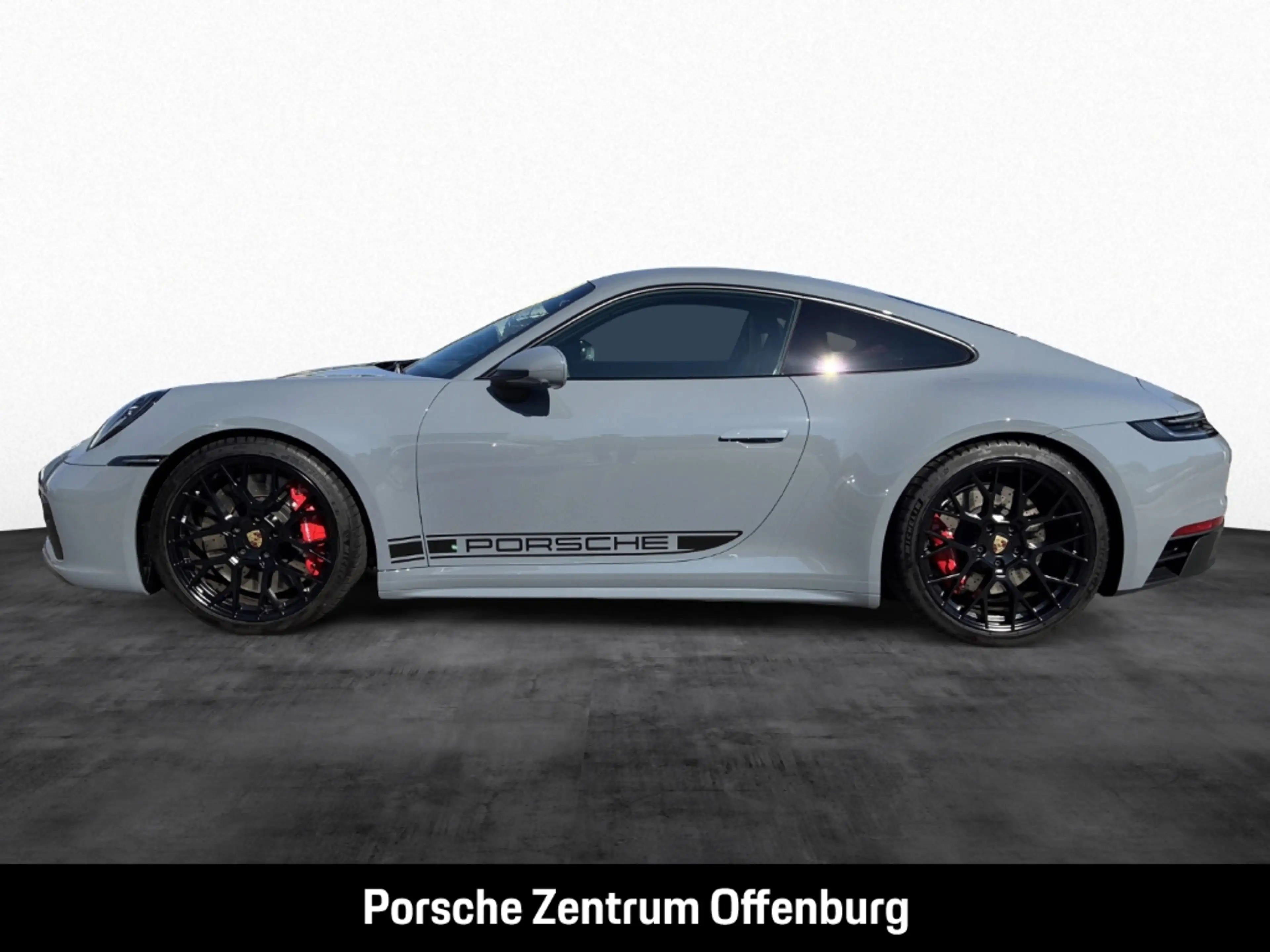 Porsche 992 (911) Carrera 4 GTS — photo 2