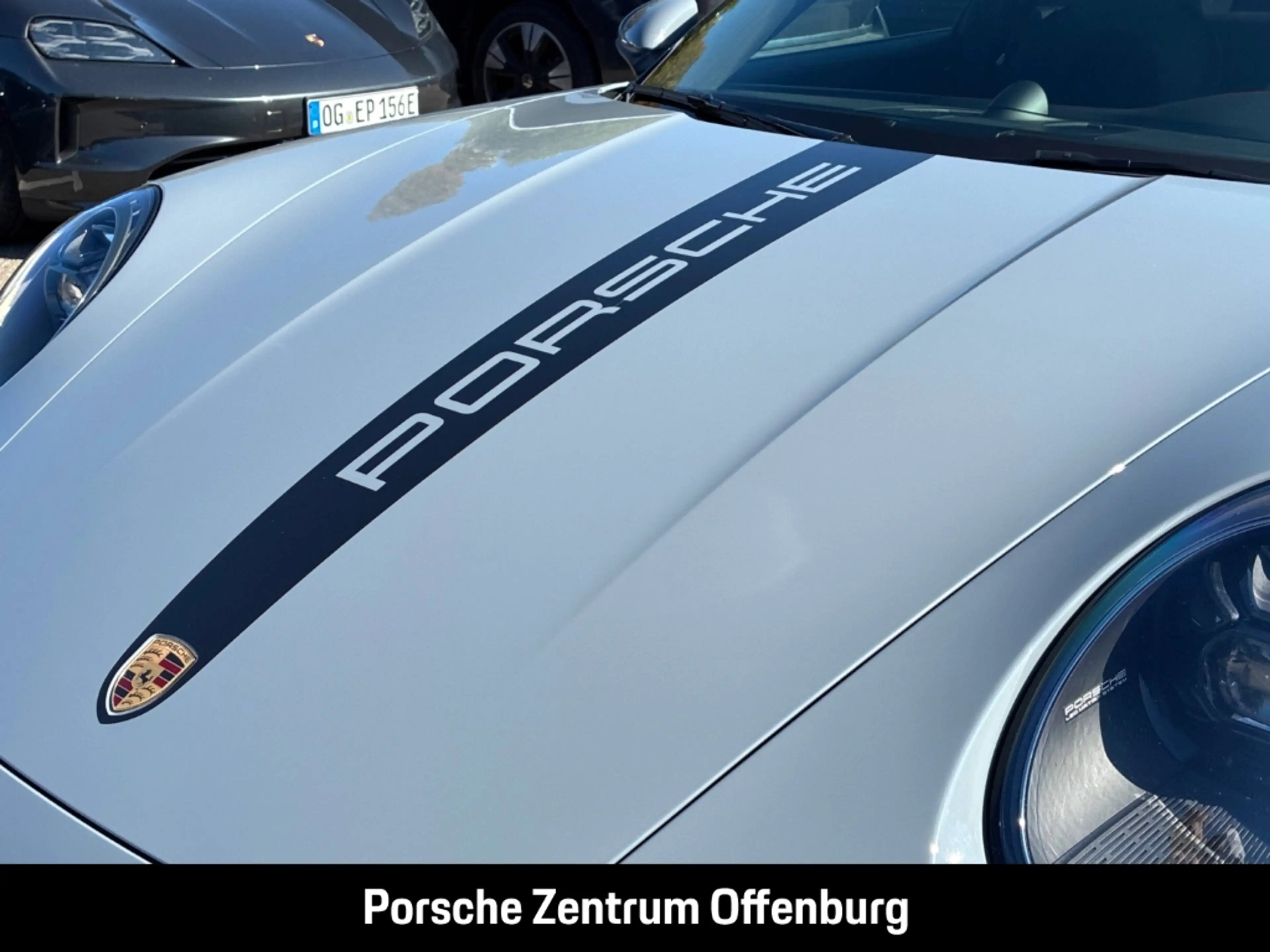 Porsche 992 (911) Carrera 4 GTS — photo 10