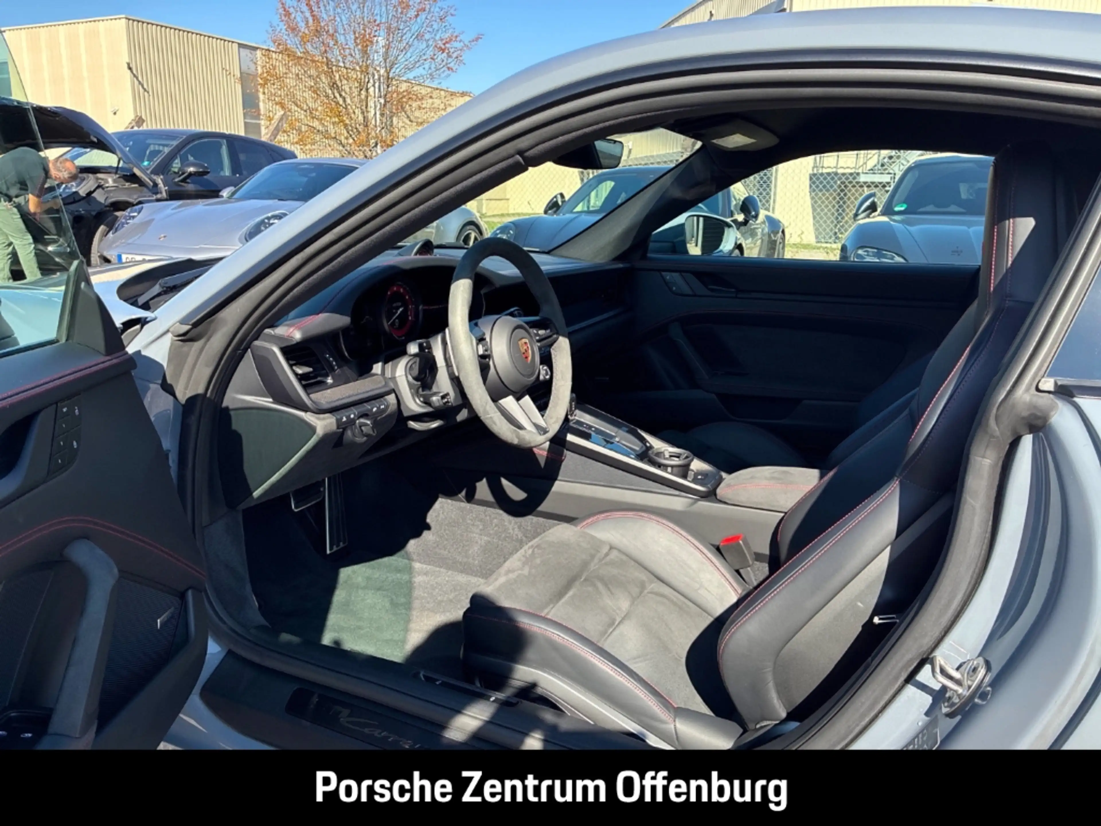 Porsche 992 (911) Carrera 4 GTS — photo 4
