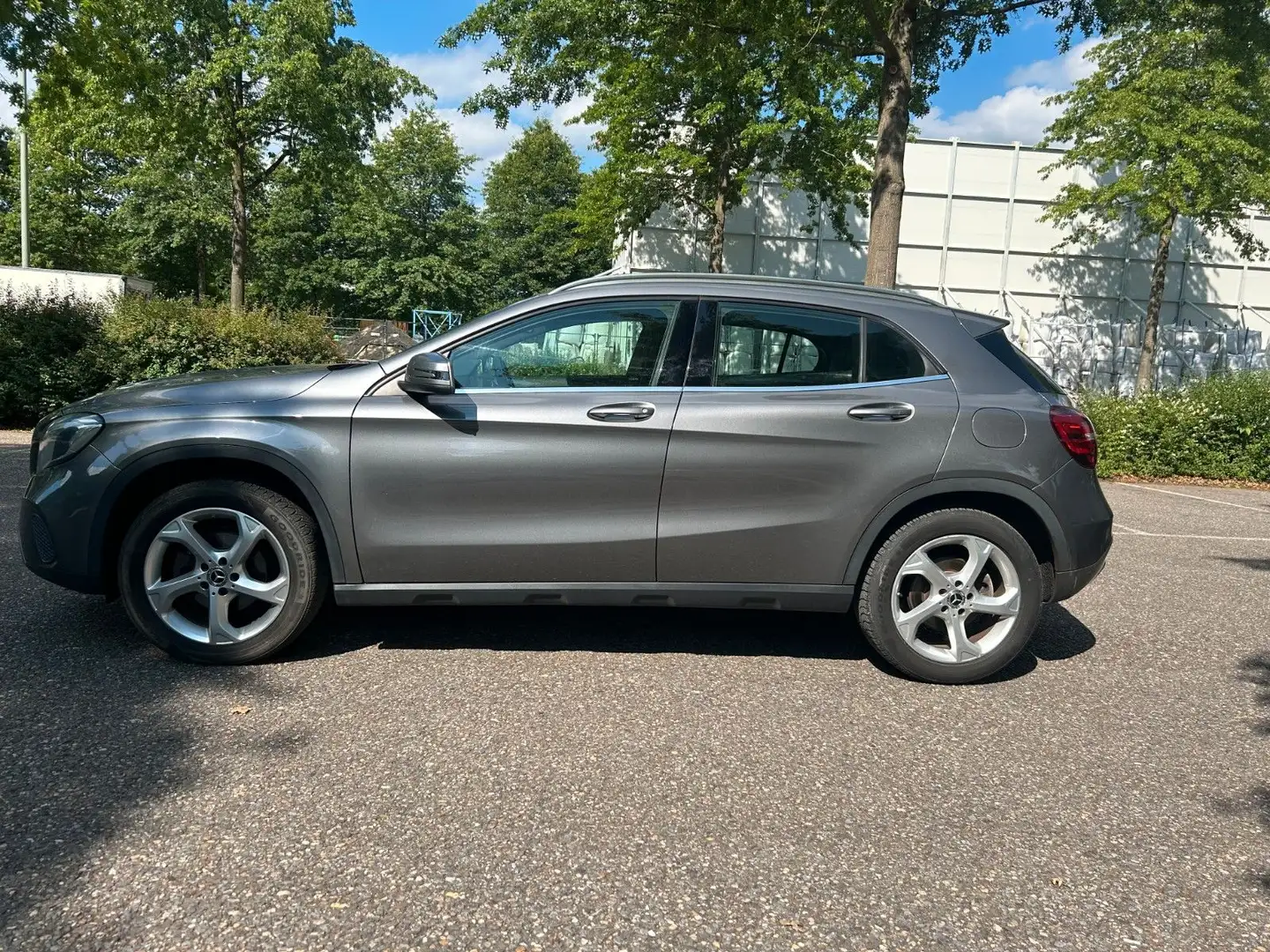 Mercedes-Benz GLA 200 7G-dct Urban Leder/LED/Kam/PTS/Keyless/ Gris - 2