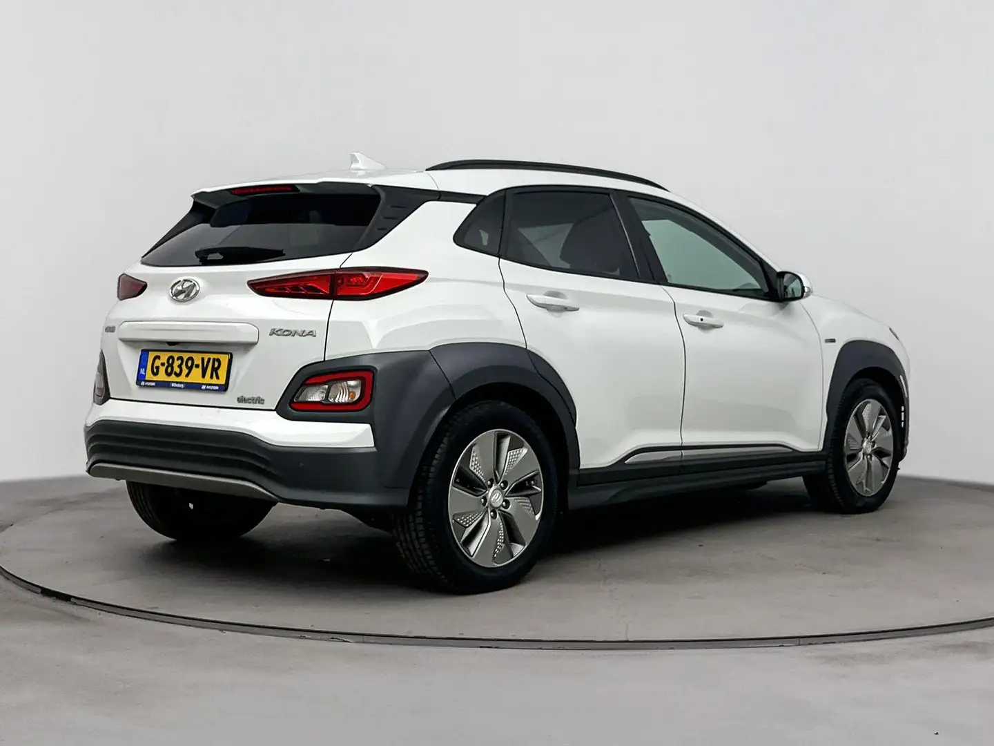Hyundai KONA EV Premium 64 kWh | Adaptieve Cruise | Warmtepomp Wit - 2