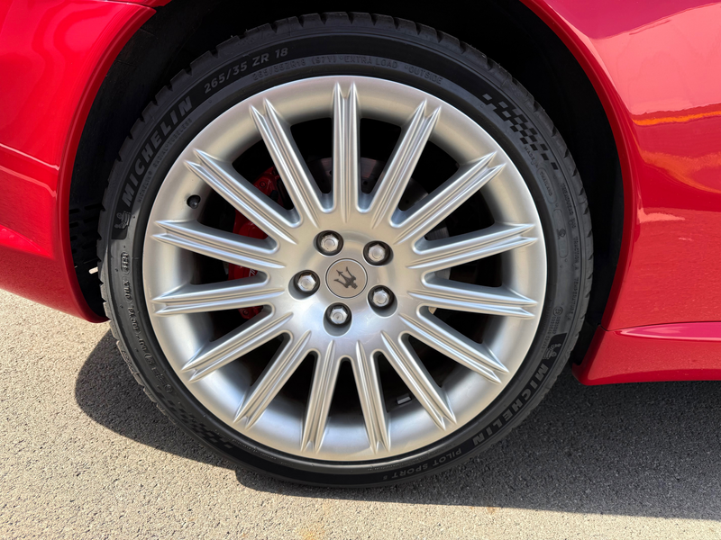 Maserati 4200 Maserati 4200 GT Coupe Cambiocorsa perfektes Scheckheft — photo 9