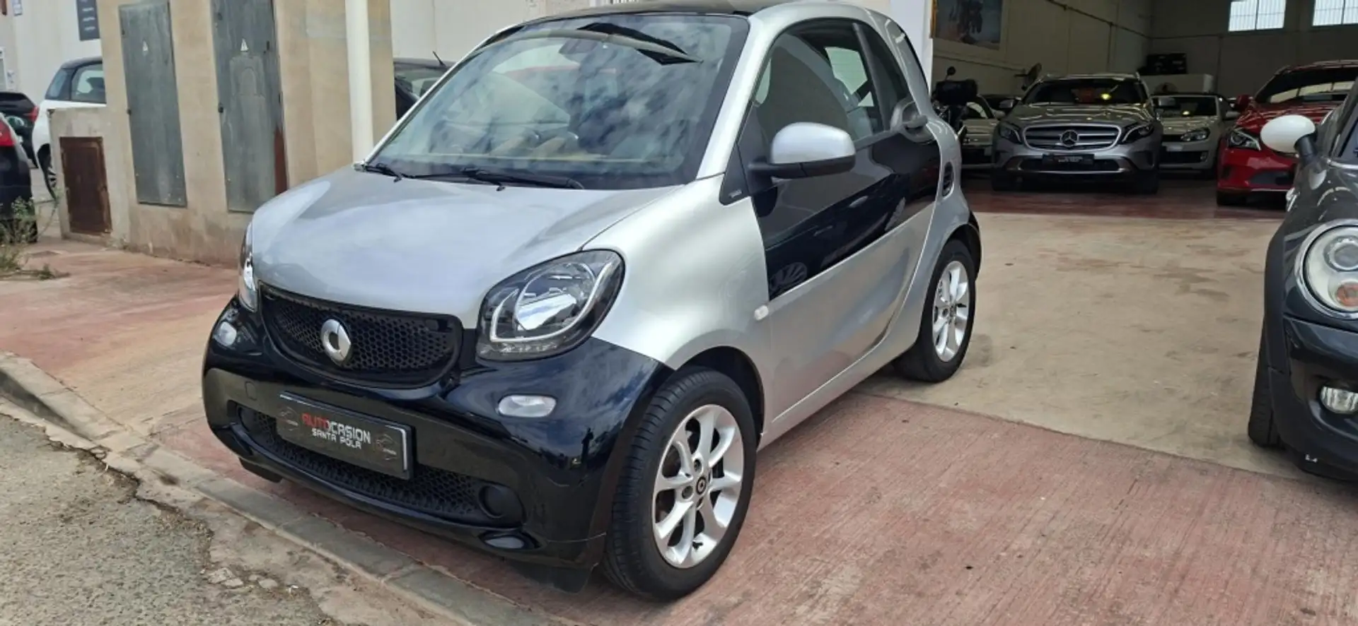 smart forTwo Coupé 66 Perfect Plateado - 1