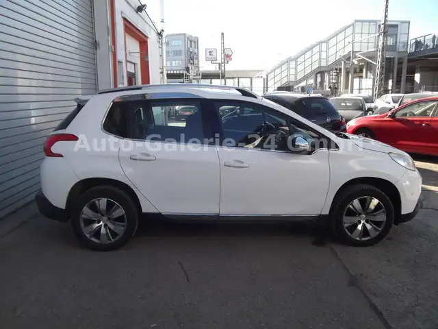 Peugeot 2008 view 9