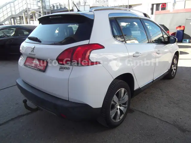 Peugeot 2008 view 5