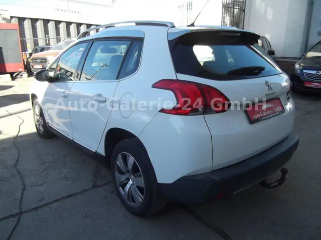 Peugeot 2008 view 4