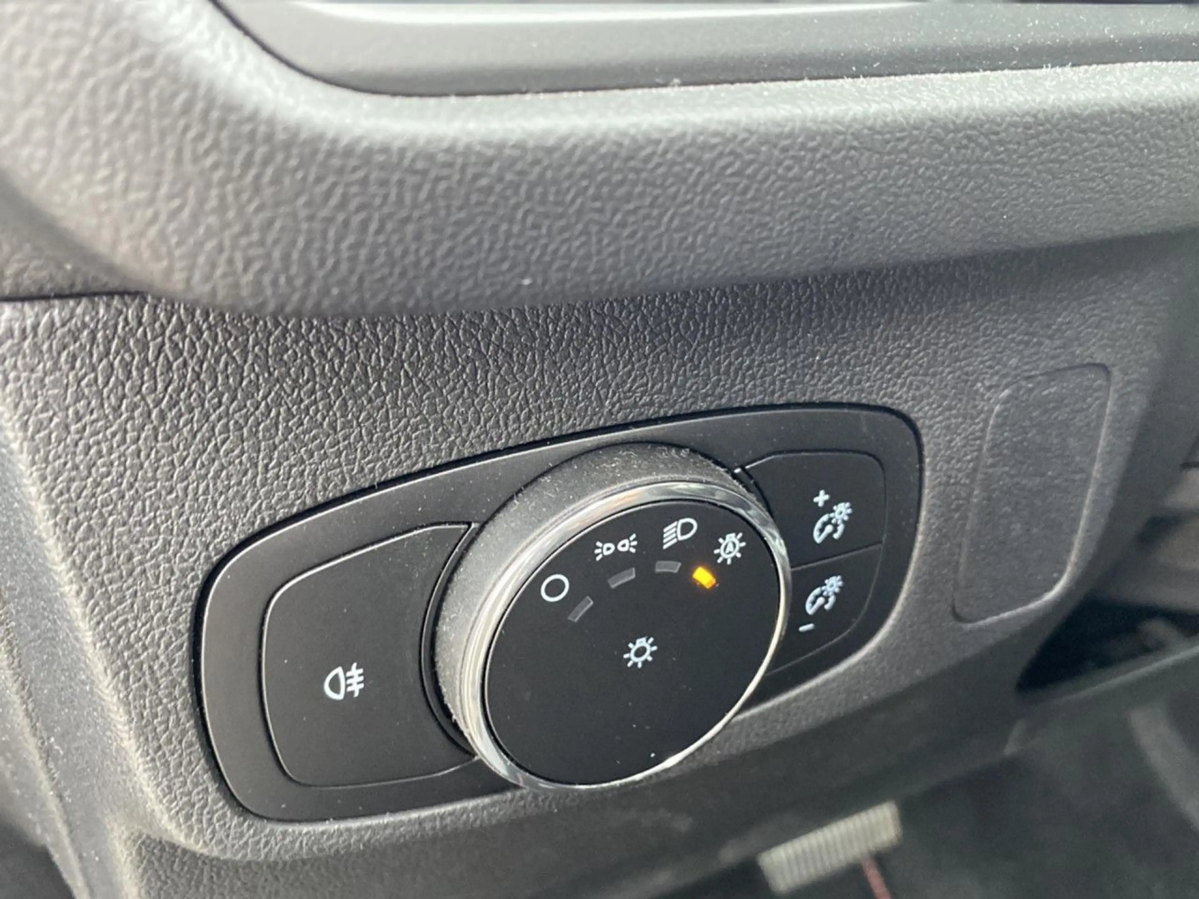 Ford Focus ST-Line X Bluetooth Navi LED Klima — photo 15