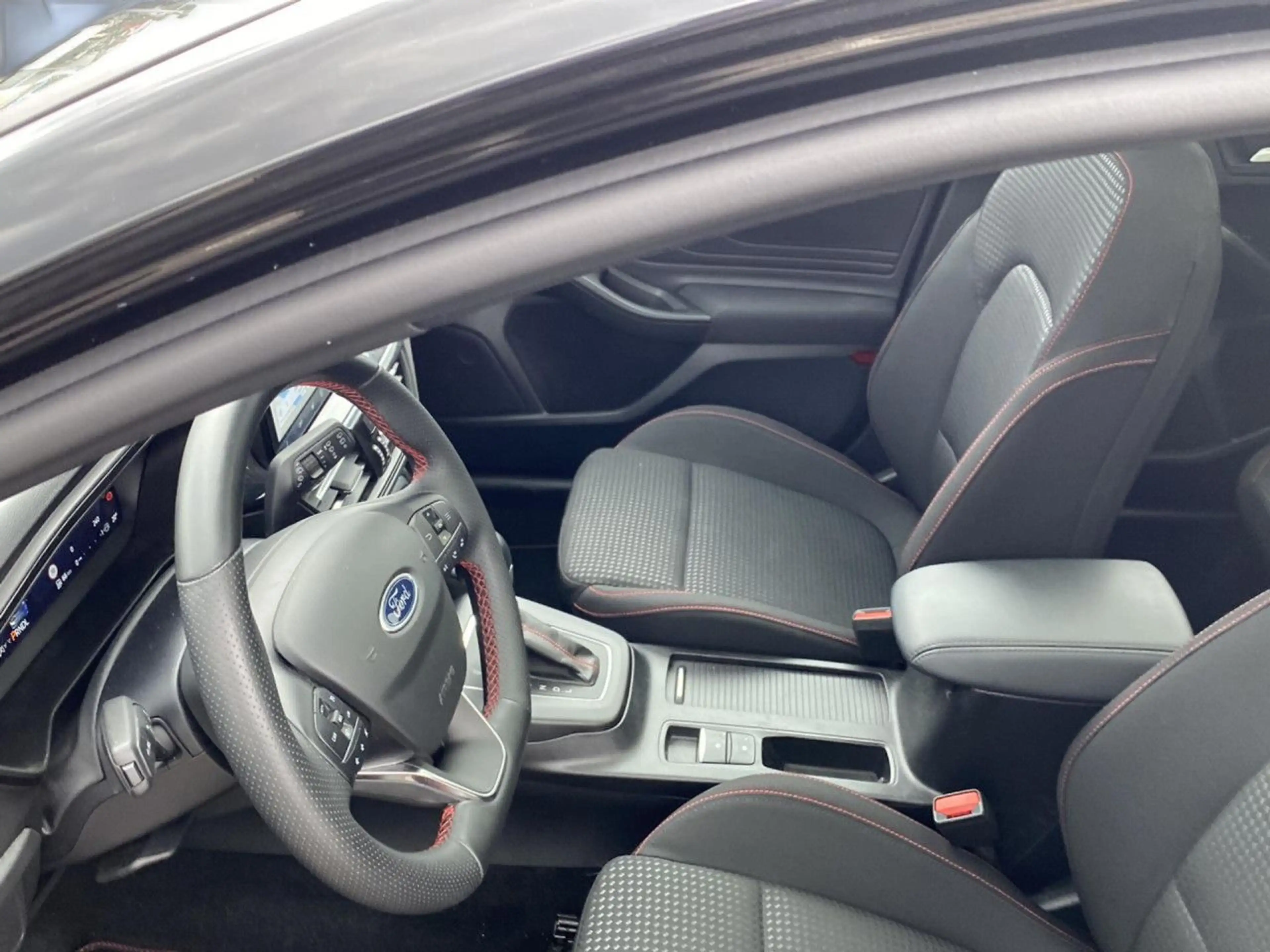 Ford Focus ST-Line X Bluetooth Navi LED Klima — photo 10