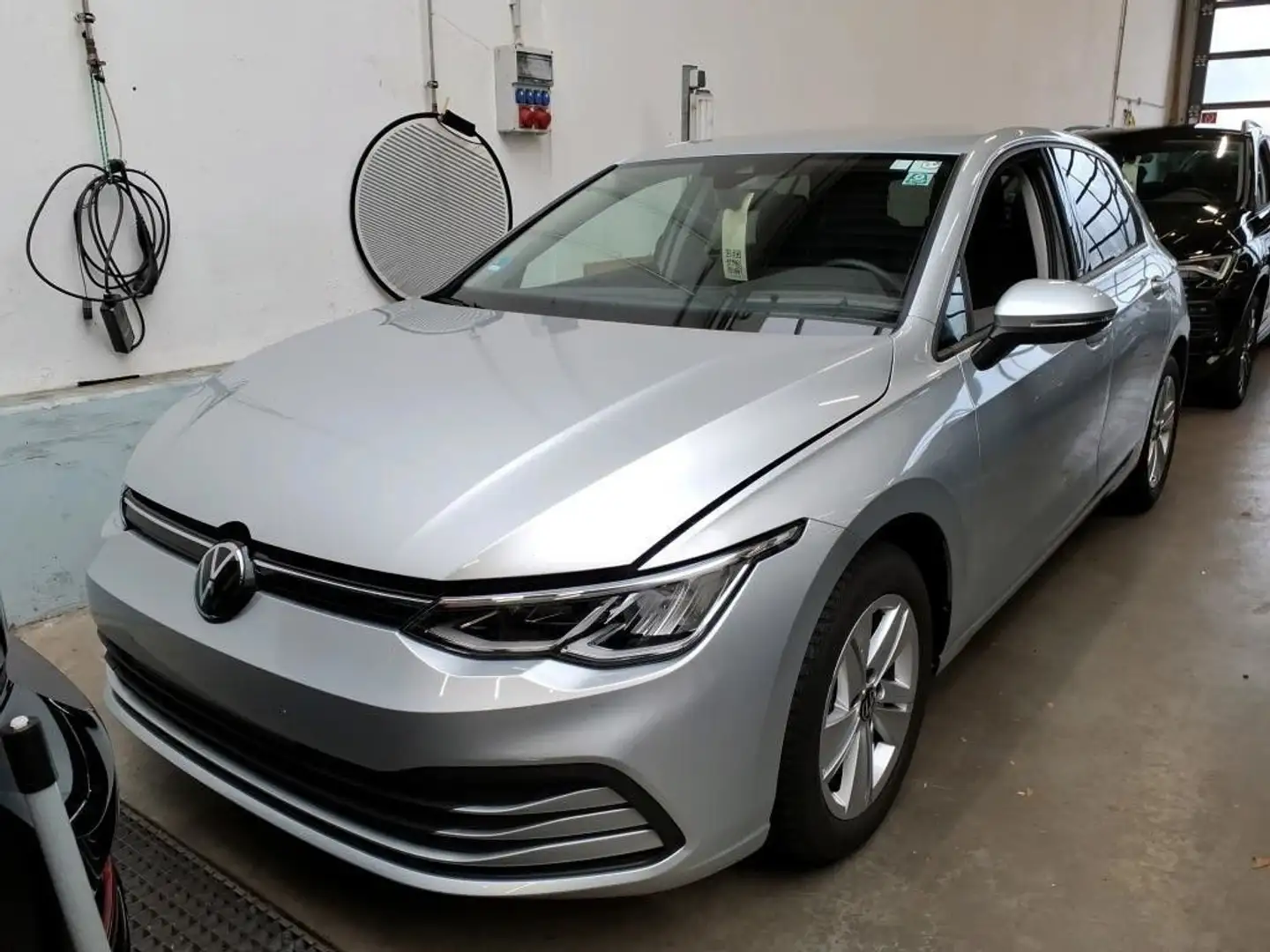 Volkswagen Golf 2.0 TDI DSG Business Premium Navi ACC Kamer Silber - 2