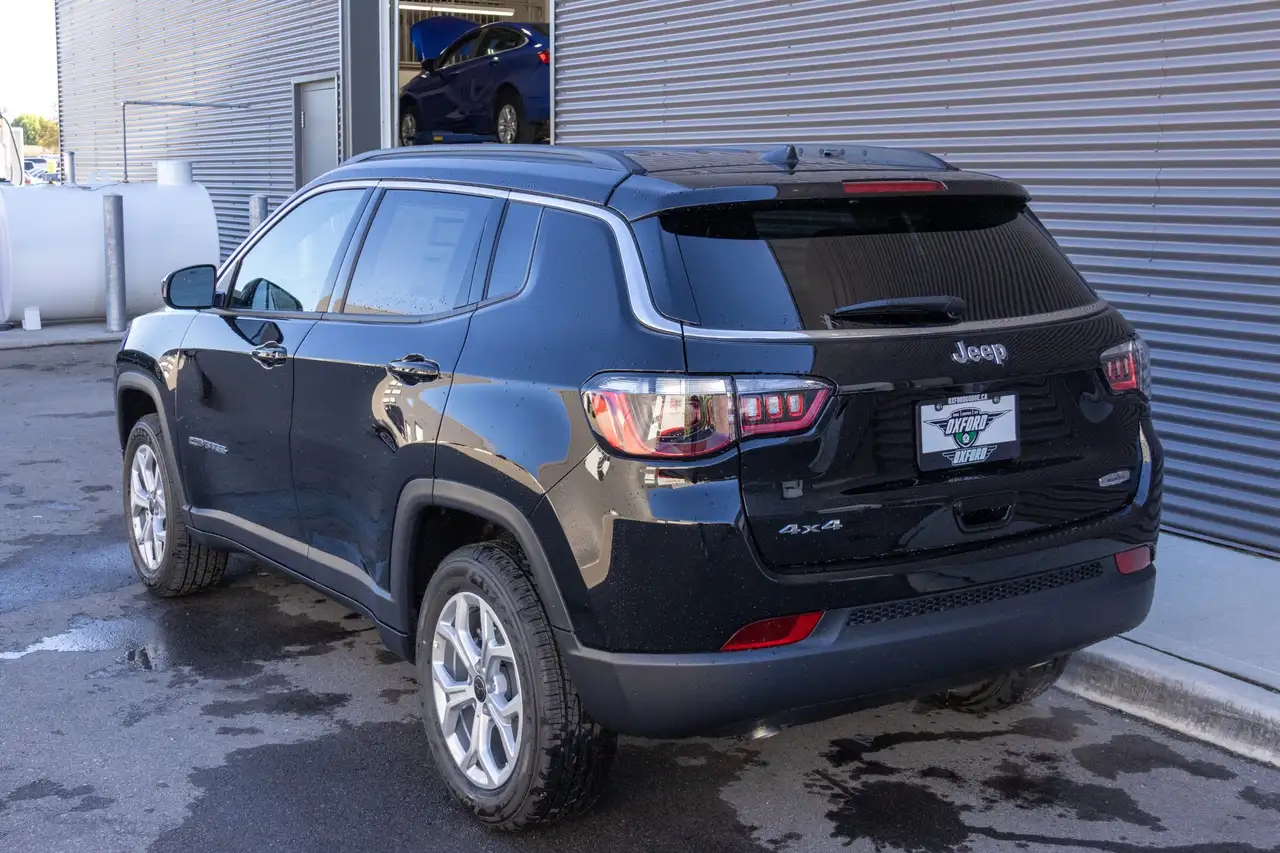 Jeep Compass снимка Jeep Compass