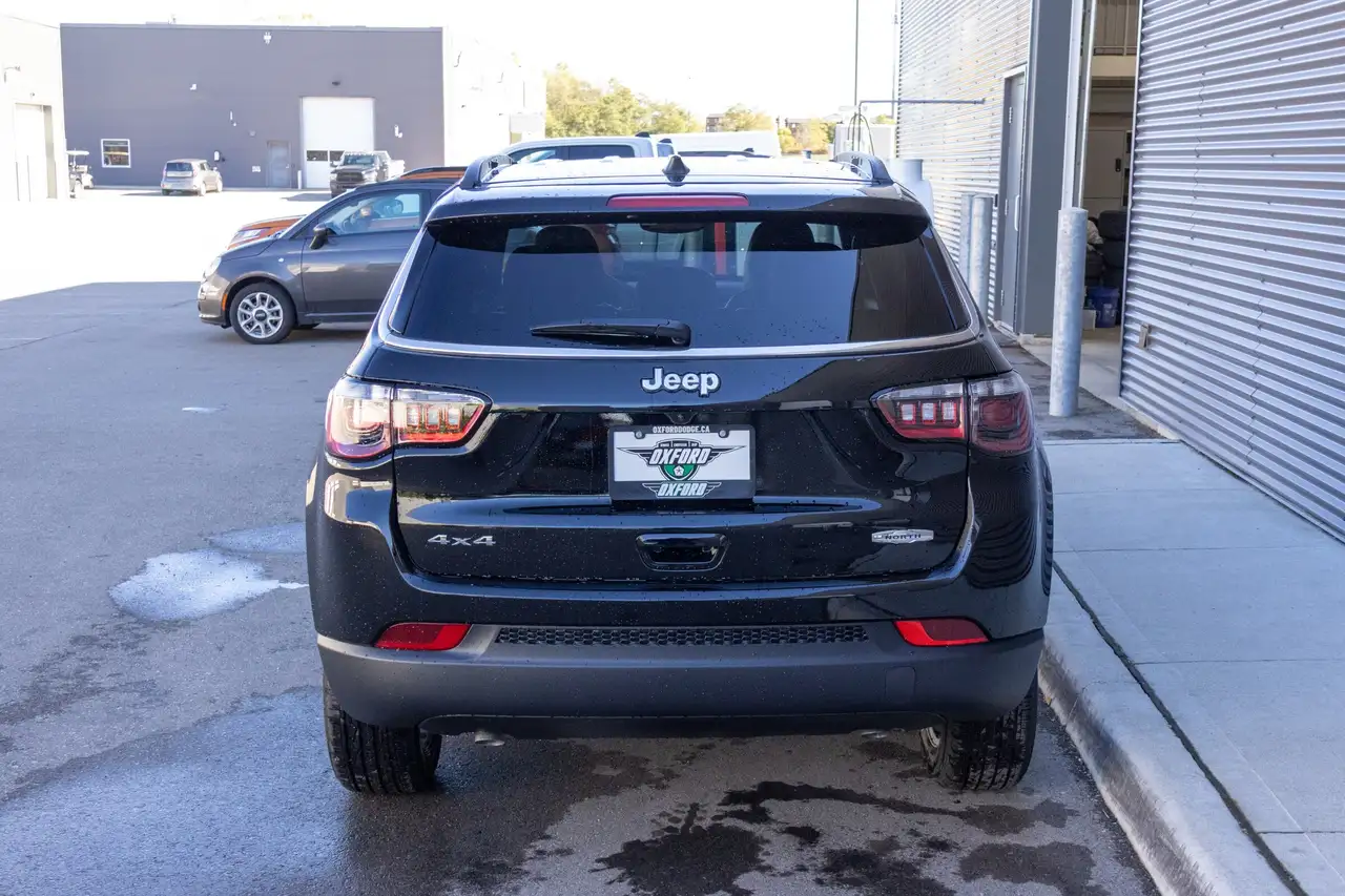 Jeep Compass снимка Jeep Compass