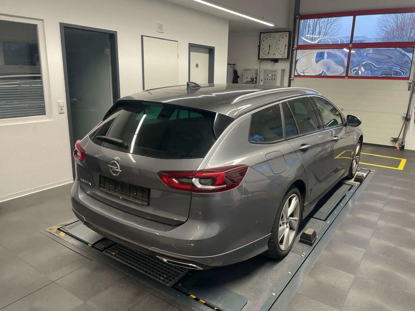 Opel Insignia 2.0 CDTI Aut. OPC-LINE/AHK/KAMERA/BOSE/ Gris - 2