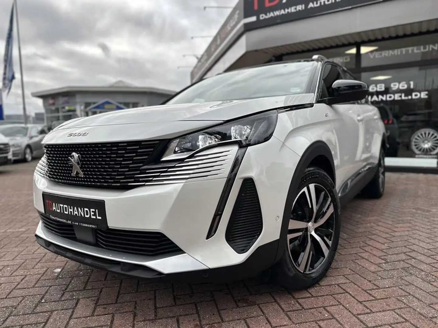 Peugeot 5008 GT LED ACC 180°Kamera 7 Sitze Navi SH Blanc - 1