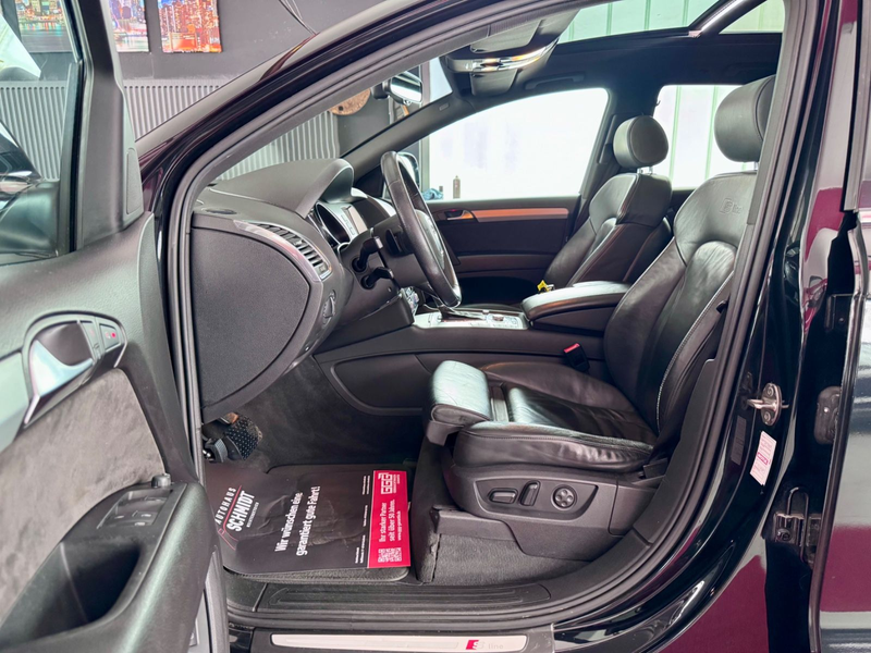 Audi Q7 4.2 V8TDI S line Pano AHK 7 Sitze Luft MMi — photo 11