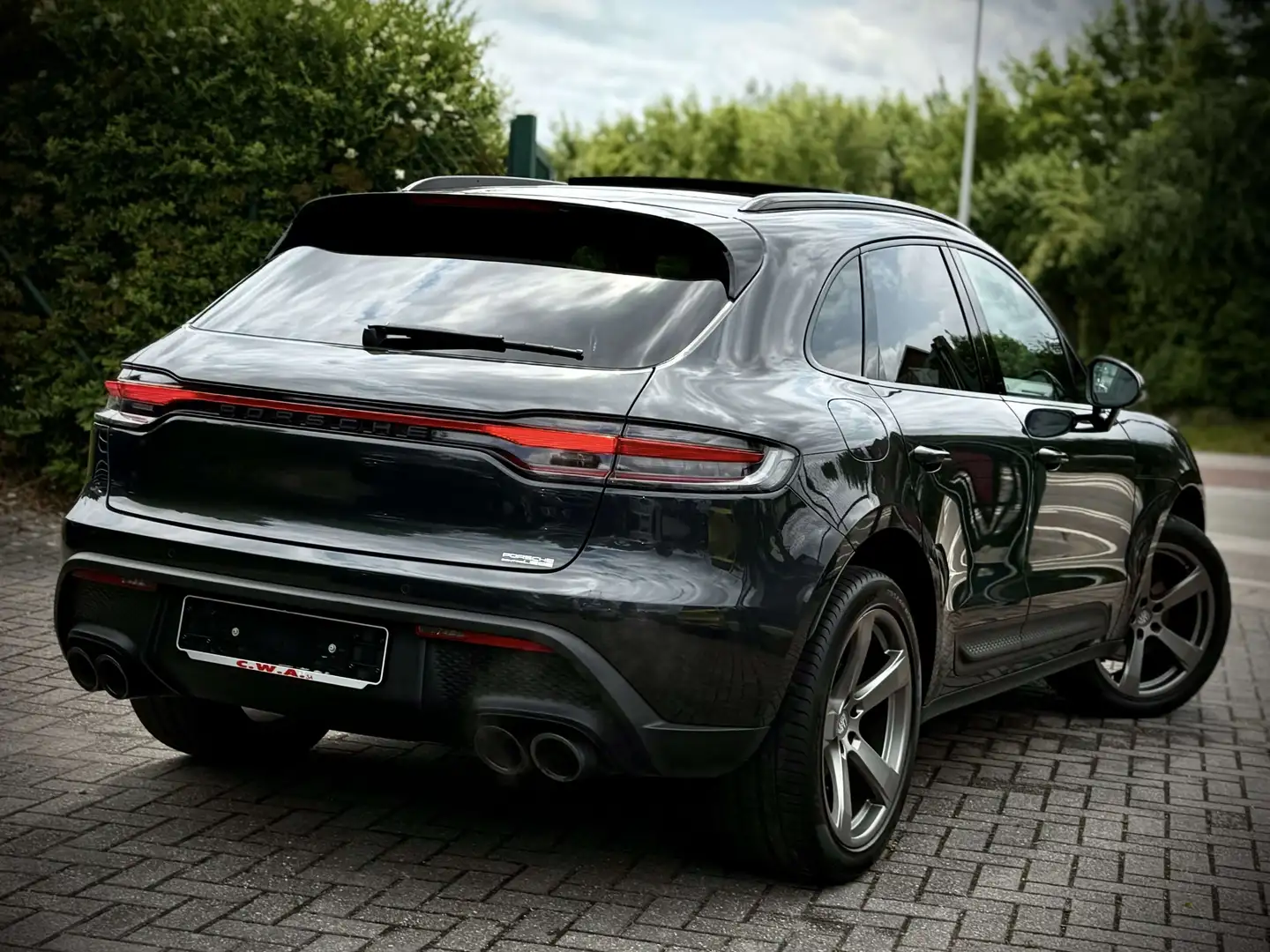 Porsche Macan 2.0 Turbo PDK  54438 Euros Net HTVA Gris - 2