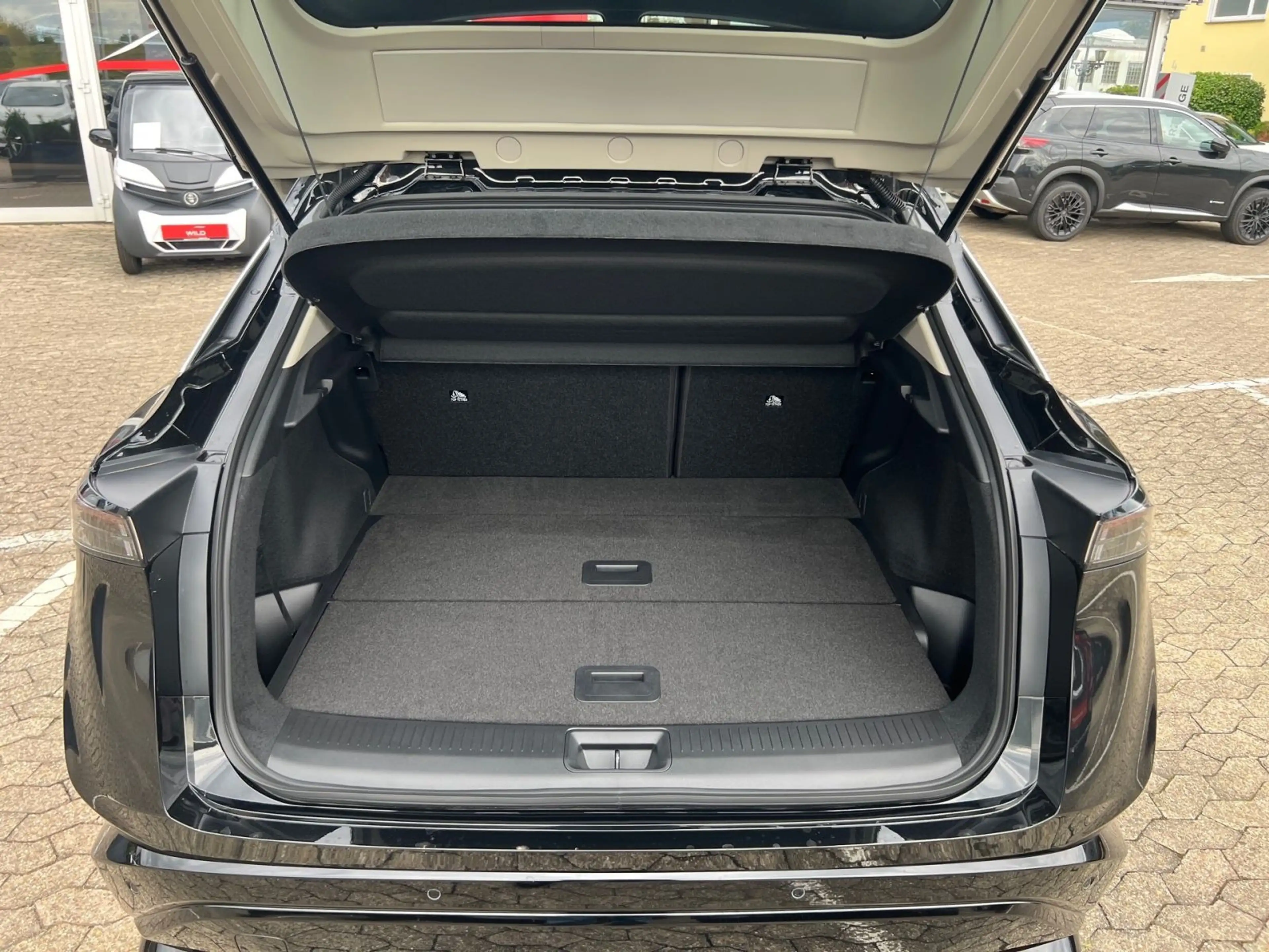Nissan Ariya 63 kWh 22kW Kamera LED 19" Navi SHZ CarPla — photo 11