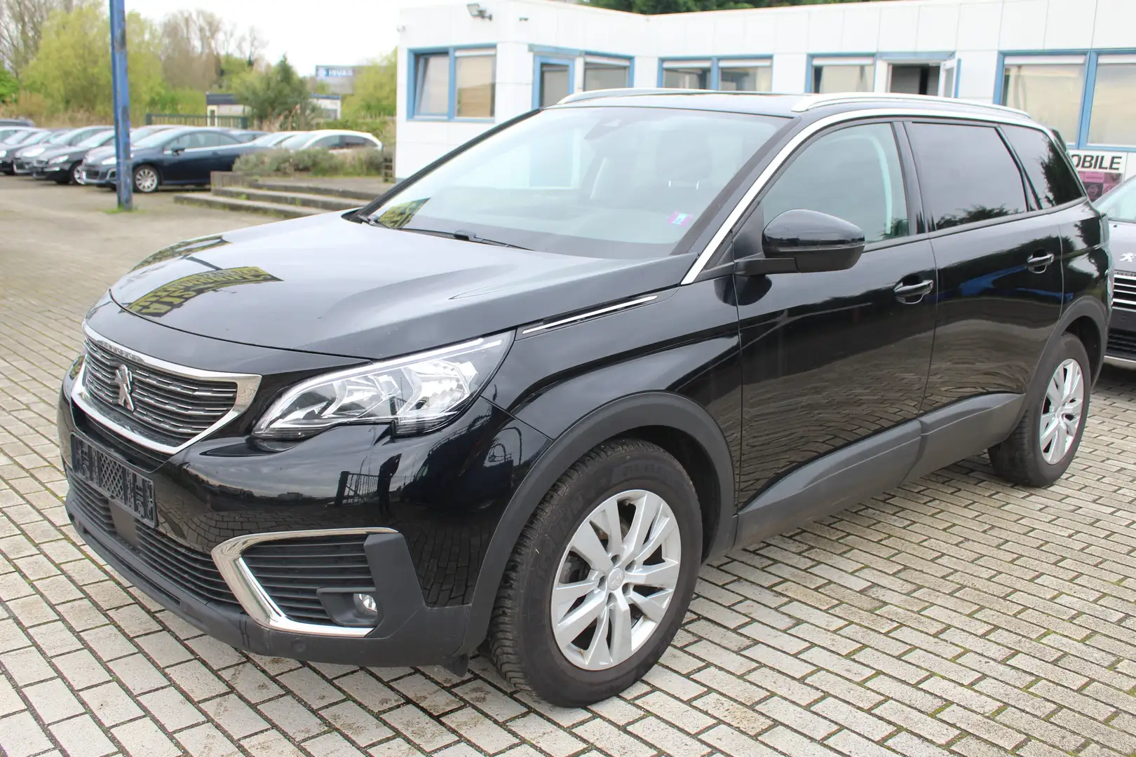 Peugeot 5008 1.2 PureTech | Access | Navi | Airco | Camera | Noir - 2