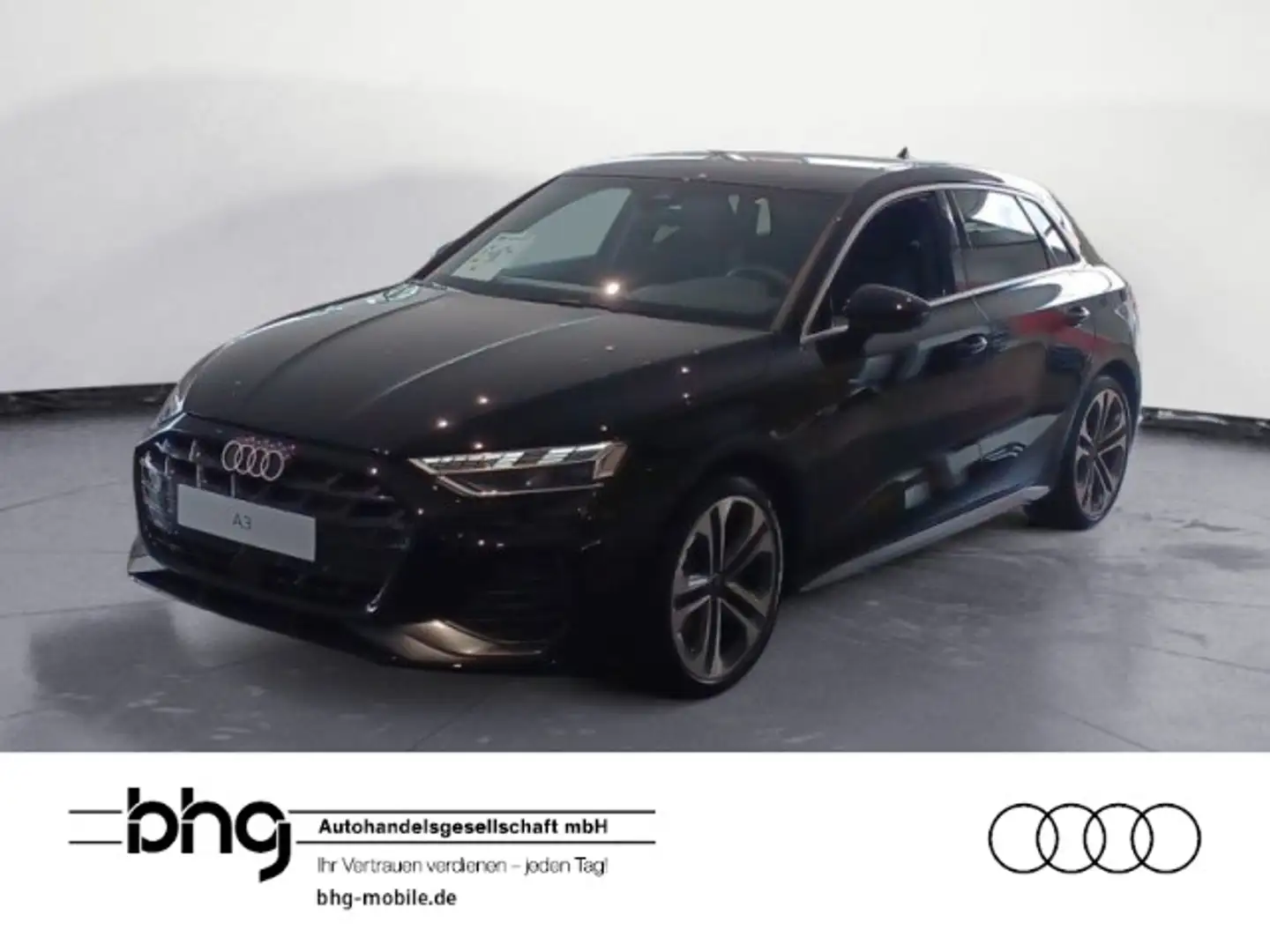 Audi A3 S line 35 TFSI 110(150 Schwarz - 1