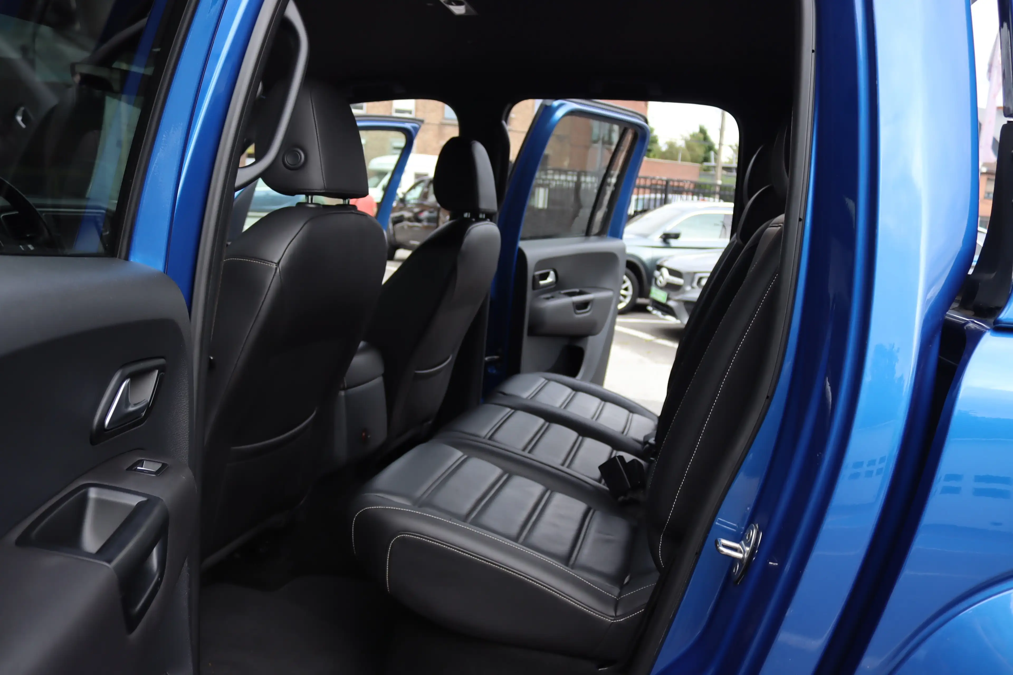 Volkswagen Amarok 3.0TDi V6 258CV DSG AVENTURA CUIR GPS CAMERA FULL TVAC — photo 8