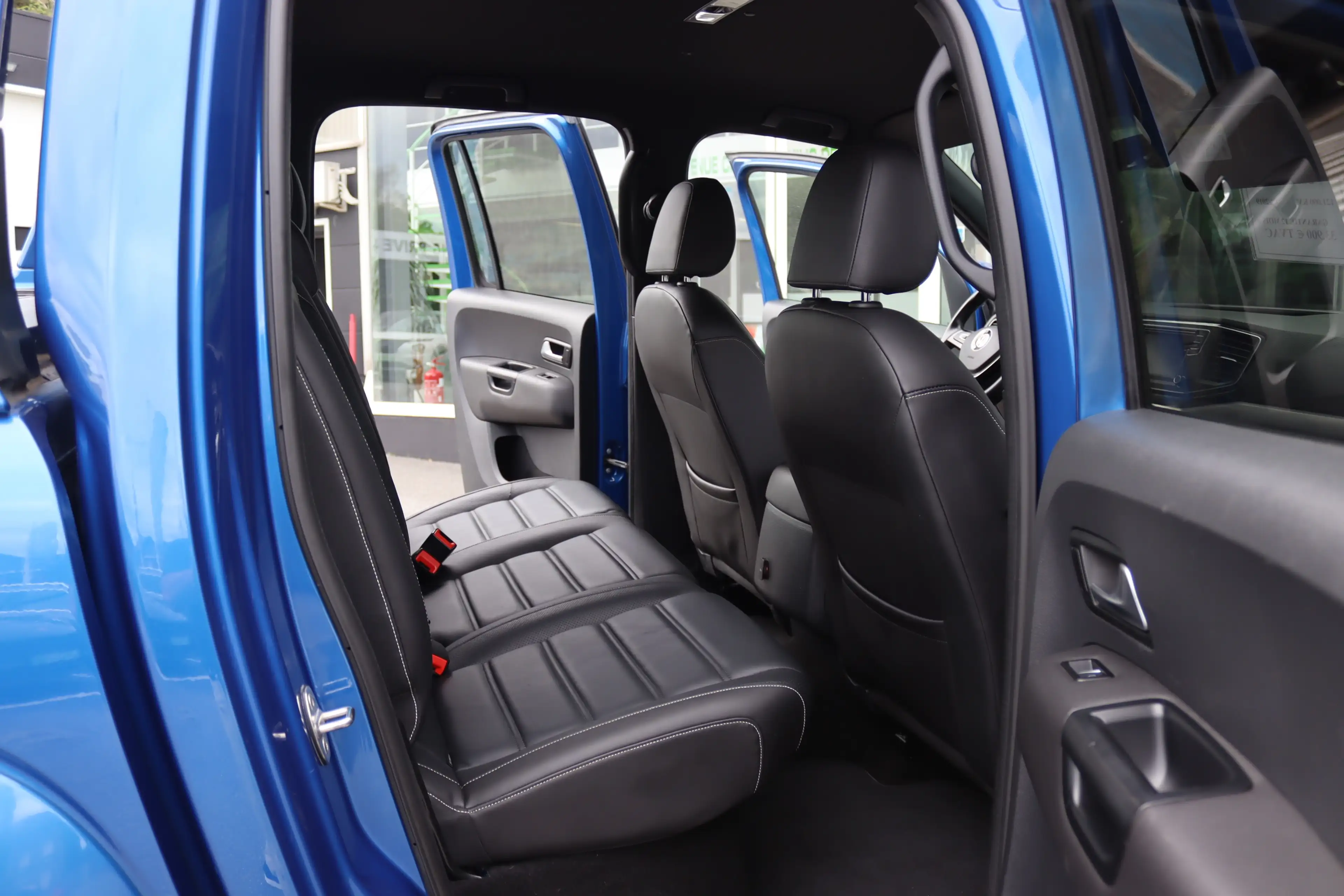 Volkswagen Amarok 3.0TDi V6 258CV DSG AVENTURA CUIR GPS CAMERA FULL TVAC — photo 11