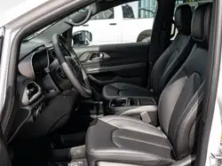 Chrysler Grand Caravan 2027 — фото 20
