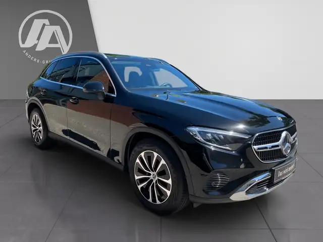 Mercedes-Benz GLC view 5