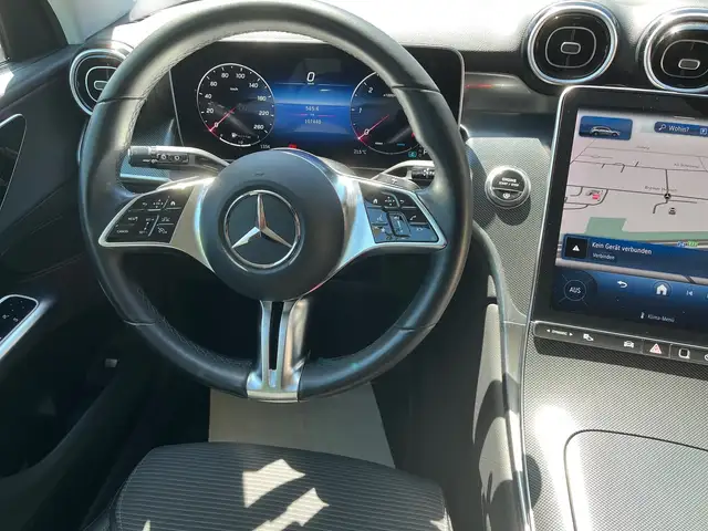 Mercedes-Benz GLC view 9