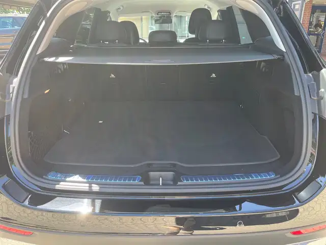 Mercedes-Benz GLC view 7