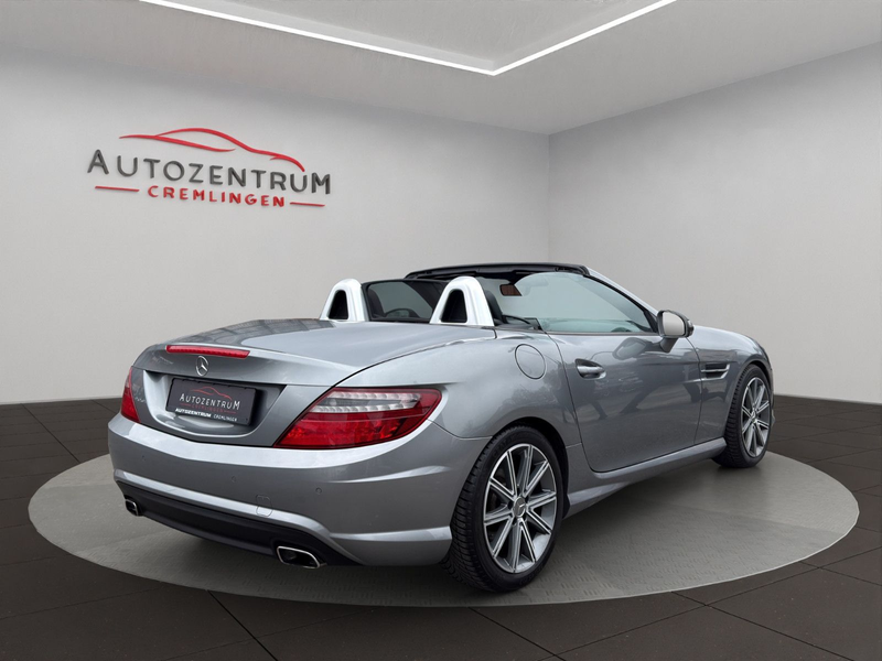 Mercedes-Benz SLK 250 CDI AMG Line NAVI LEDER HK PANO AIRSCARF — photo 5