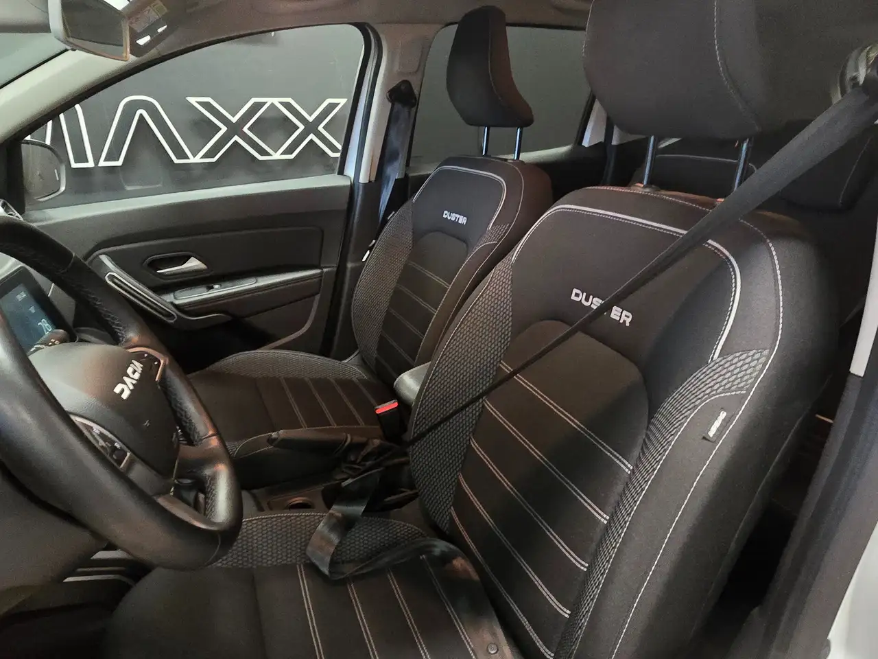 Dacia Duster Duster 1.5dci pour 338€ par mois 11