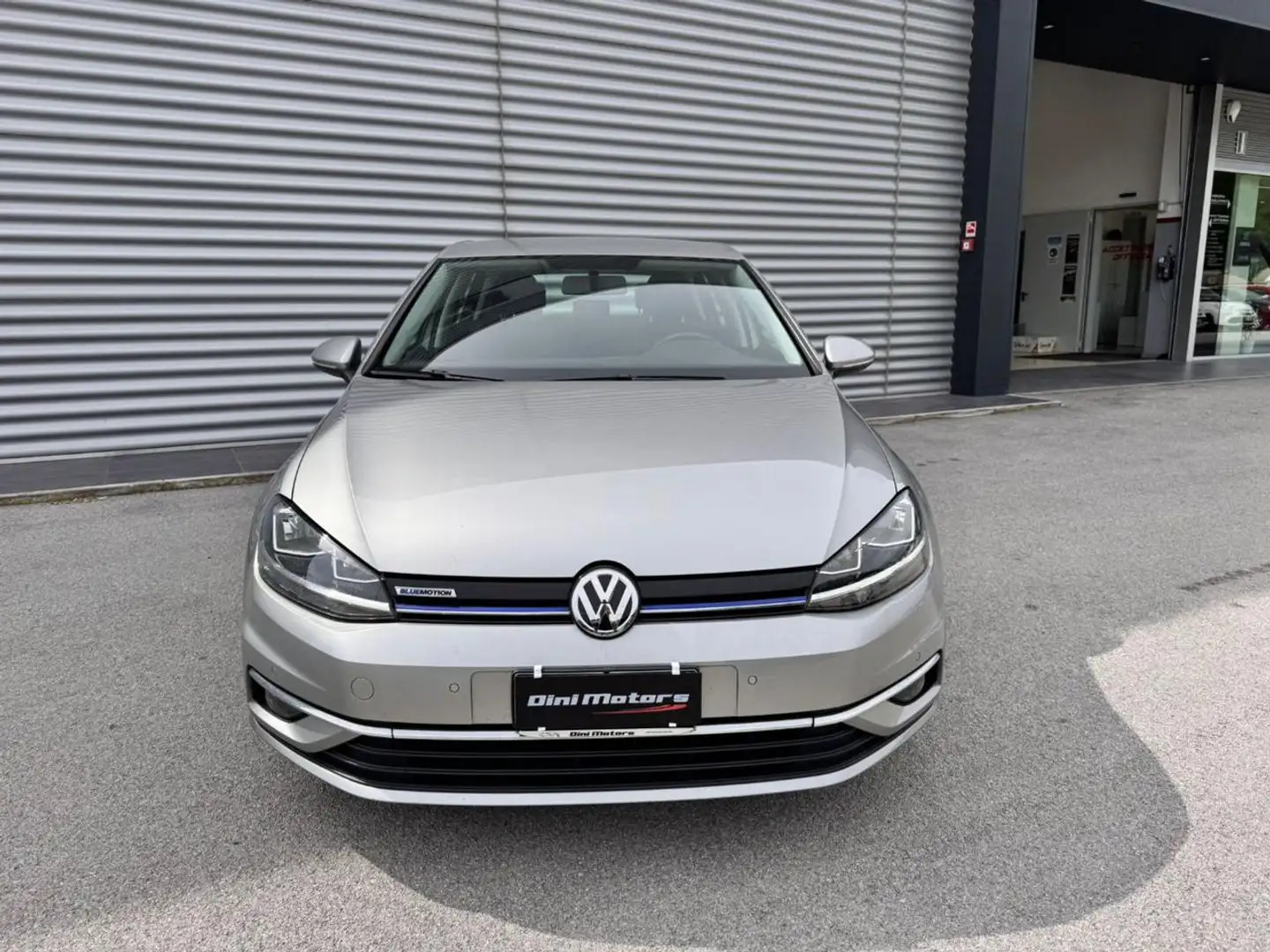 Volkswagen Golf 1.5 TGI 5p HIGHLINE Technology METANO 10/2027 Grigio - 2