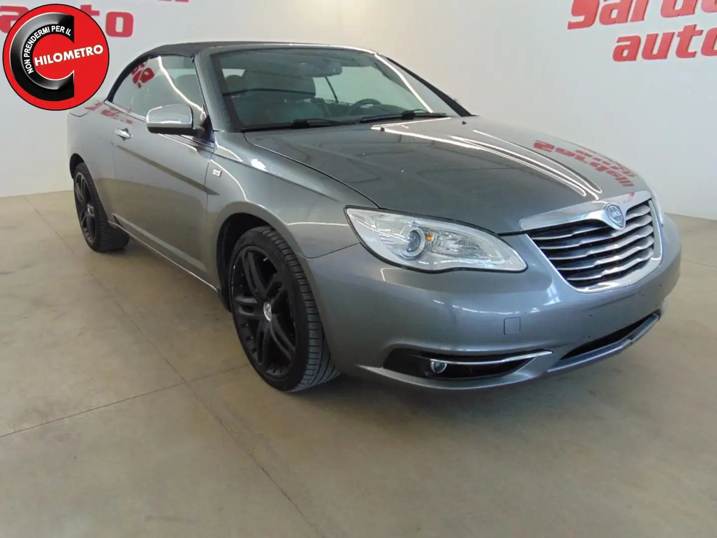 Lancia Flavia 2.4 Gris - 2