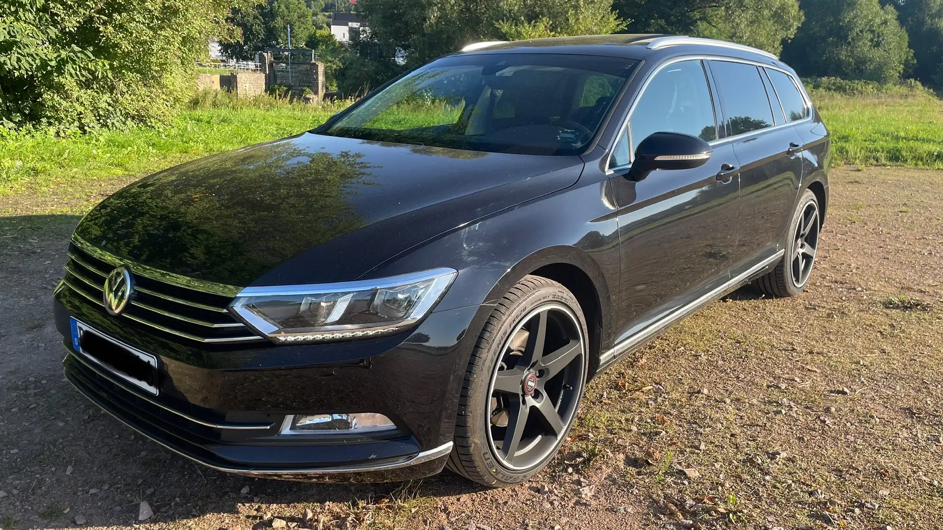 Volkswagen Passat Variant 2.0 TDI SCR DSG (BlueM. Tech) Highline - 1
