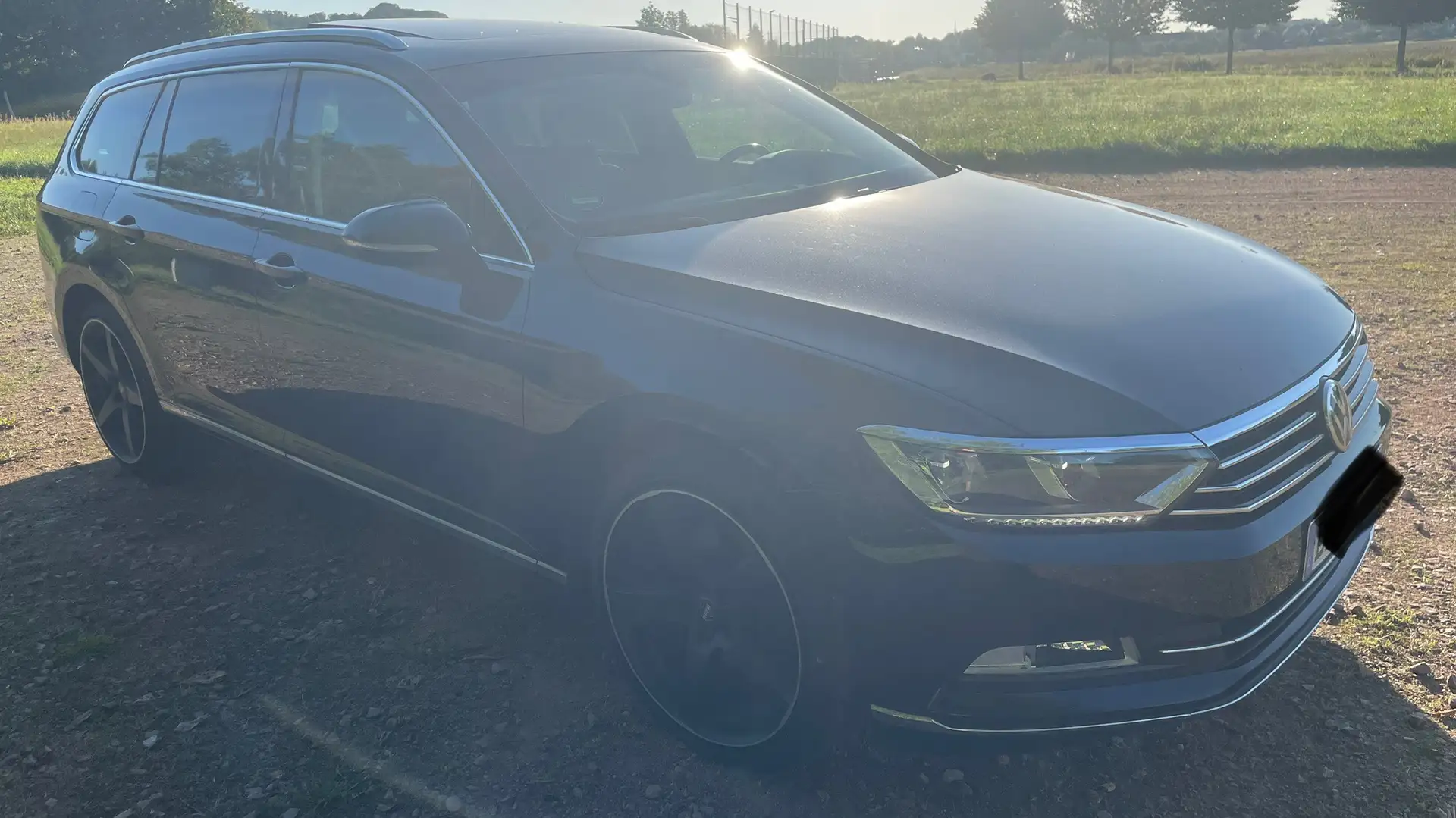 Volkswagen Passat Variant 2.0 TDI SCR DSG (BlueM. Tech) Highline - 2
