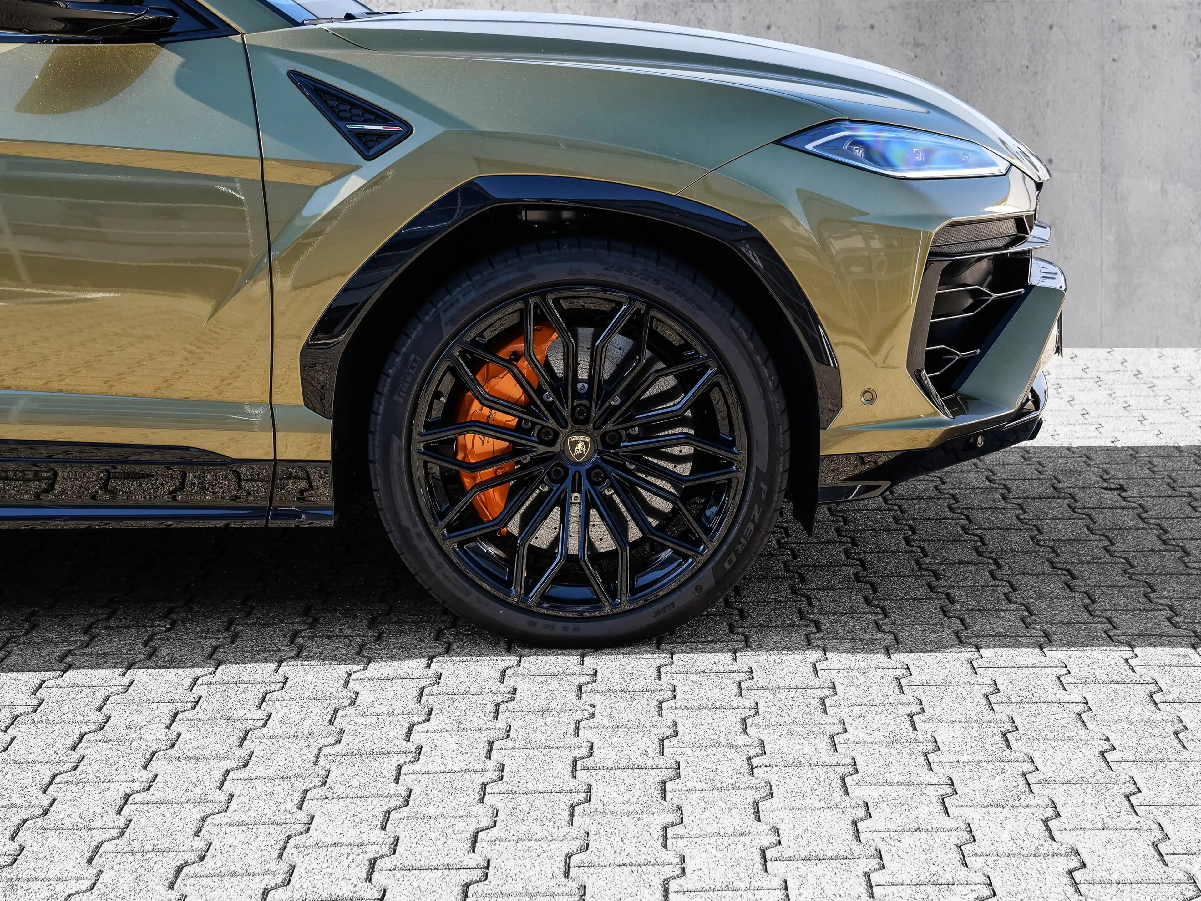 Lamborghini Urus SE Verde Gea Lucido, Exterior AdPersonam — photo 9