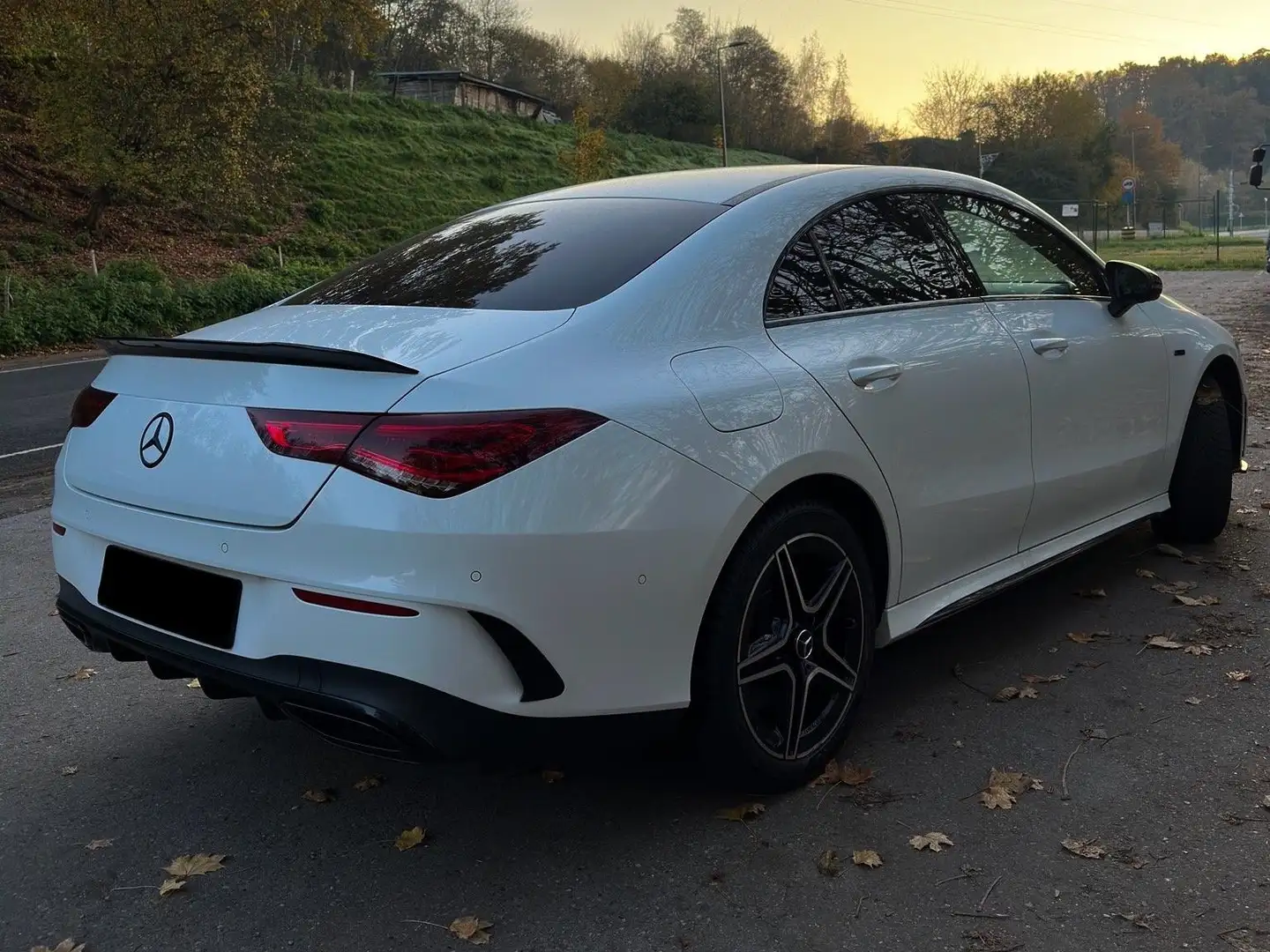 Mercedes-Benz CLA 250 CLA 250 e 8G-DCT AMG Line Blanc - 2