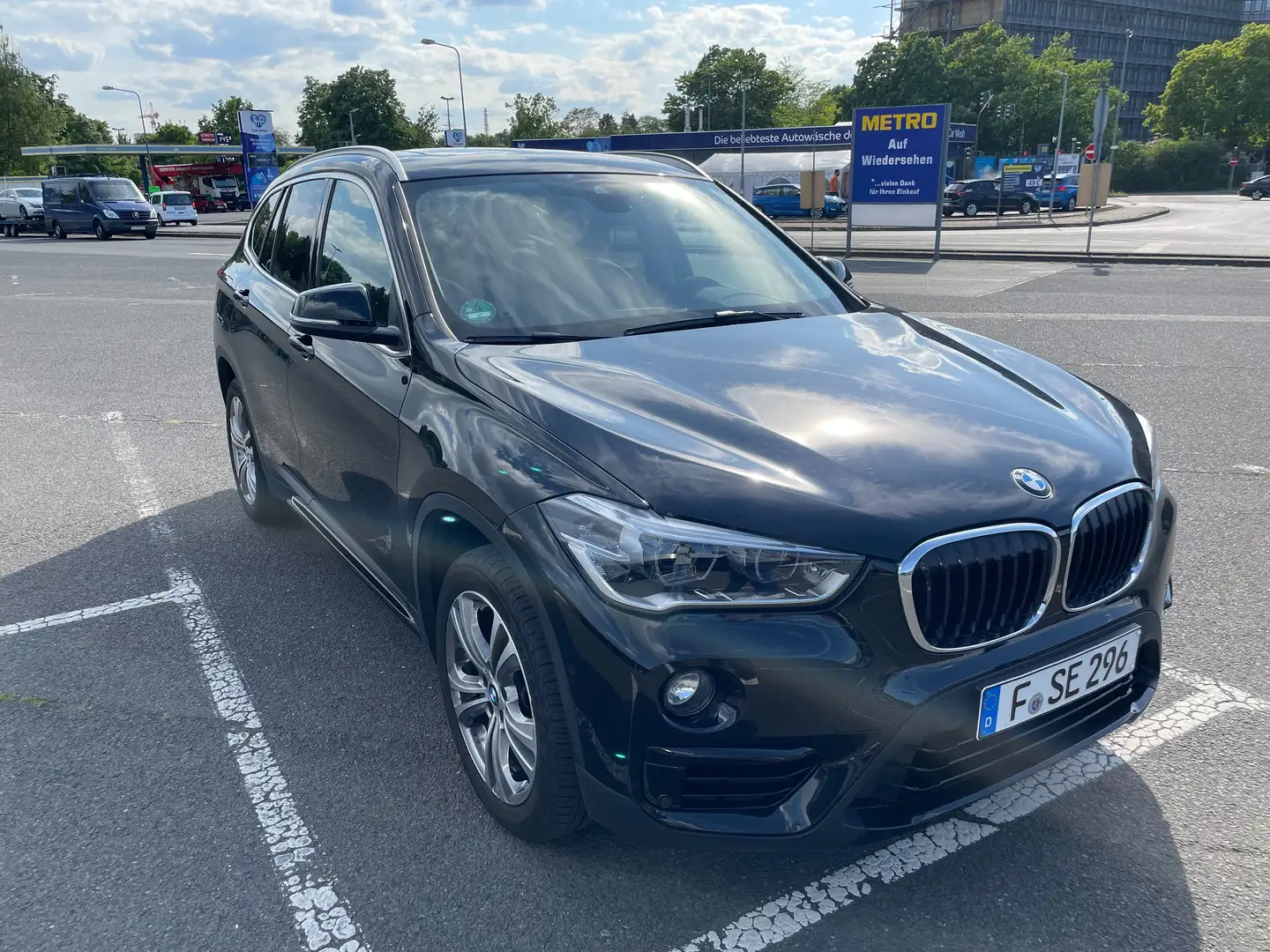 BMW X1 X1 xDrive20i Aut. Sport Line Schwarz - 1