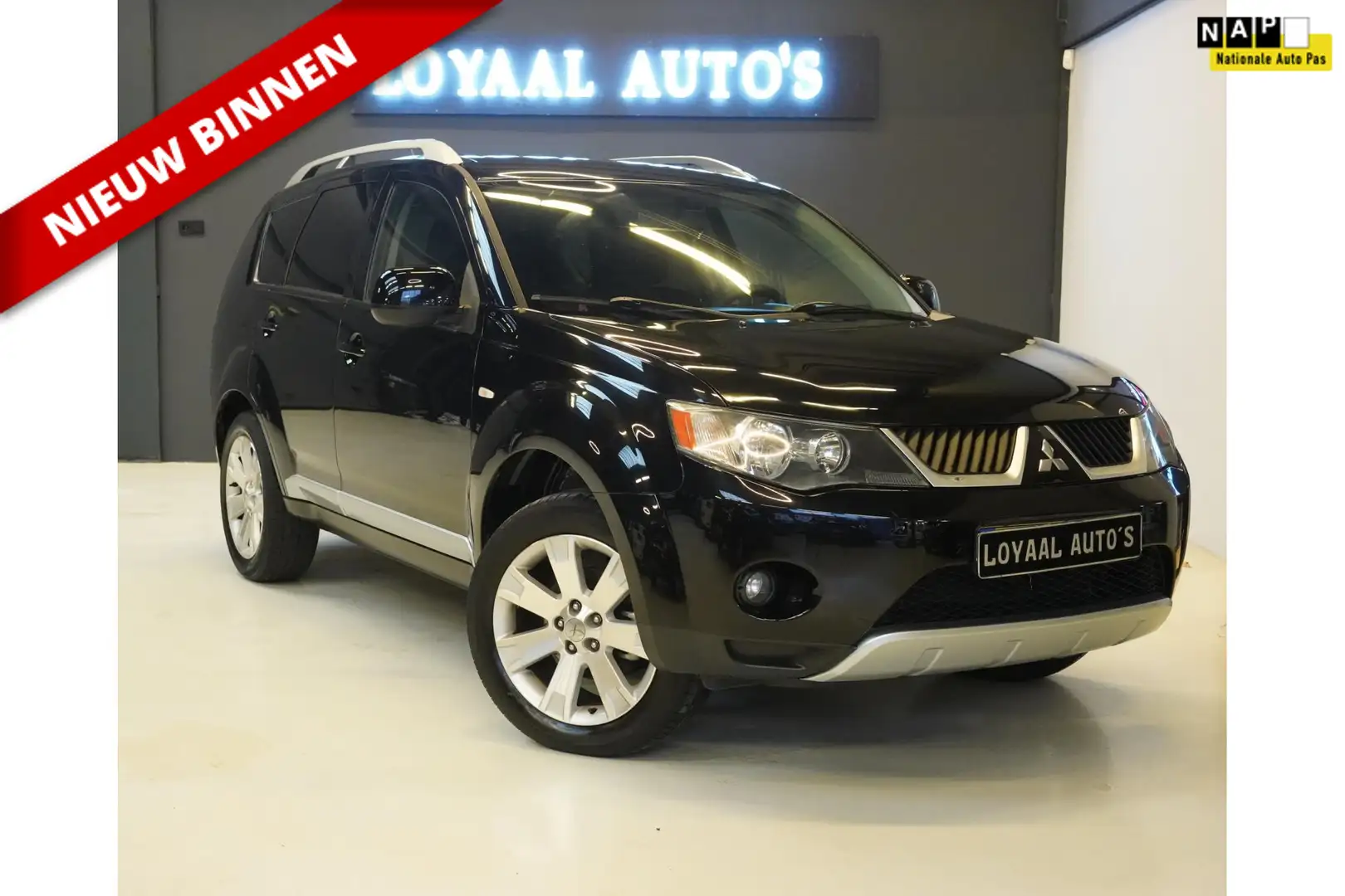 Mitsubishi Outlander 2.4 Inspire 2WD | AIRCO | ELEK.RAMEN | PDC | APK | Schwarz - 1