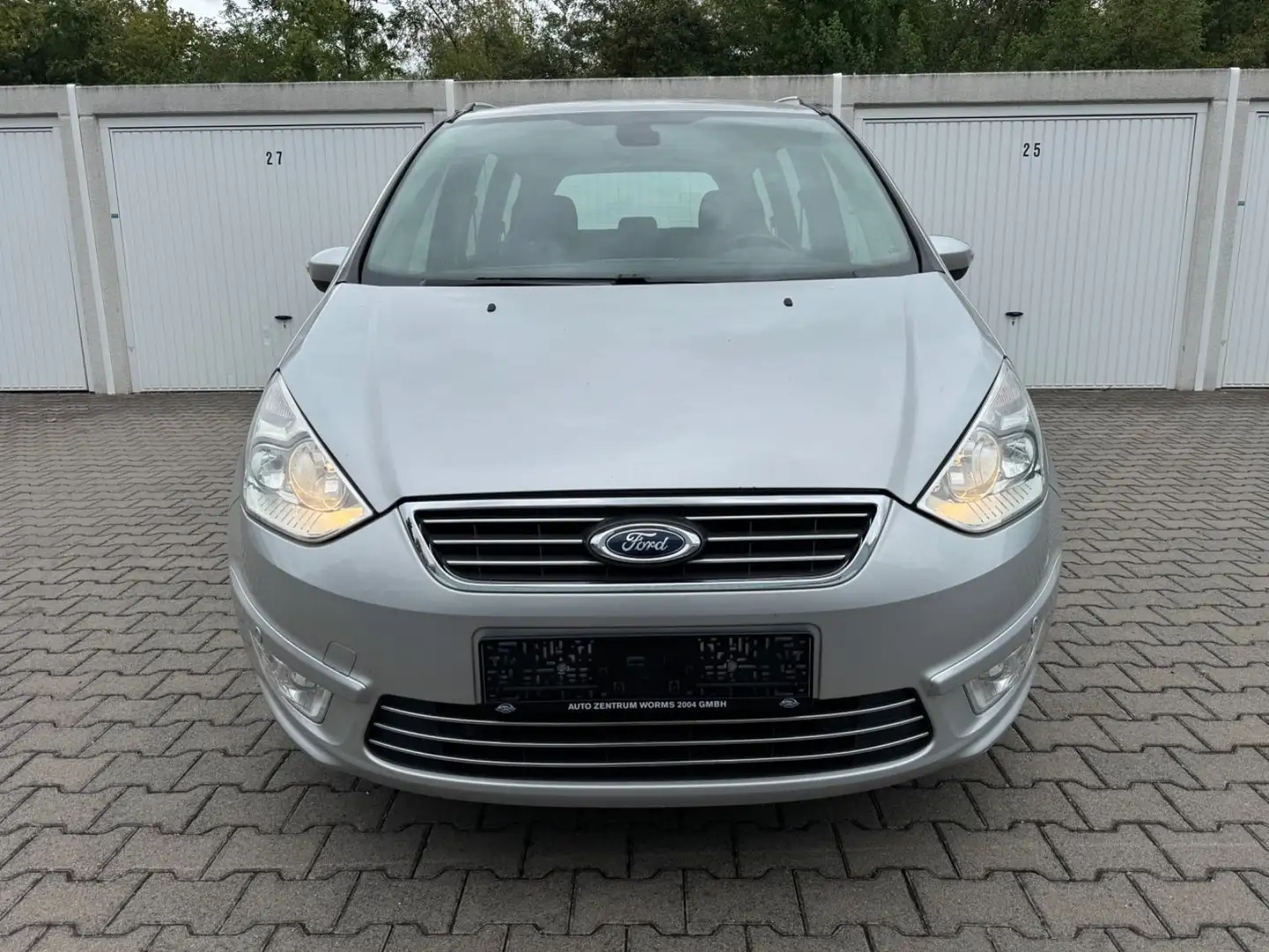 Ford Galaxy Titanium *1.Hand*7-Sitzer*Navi*AHK*TÜV* Silber - 2