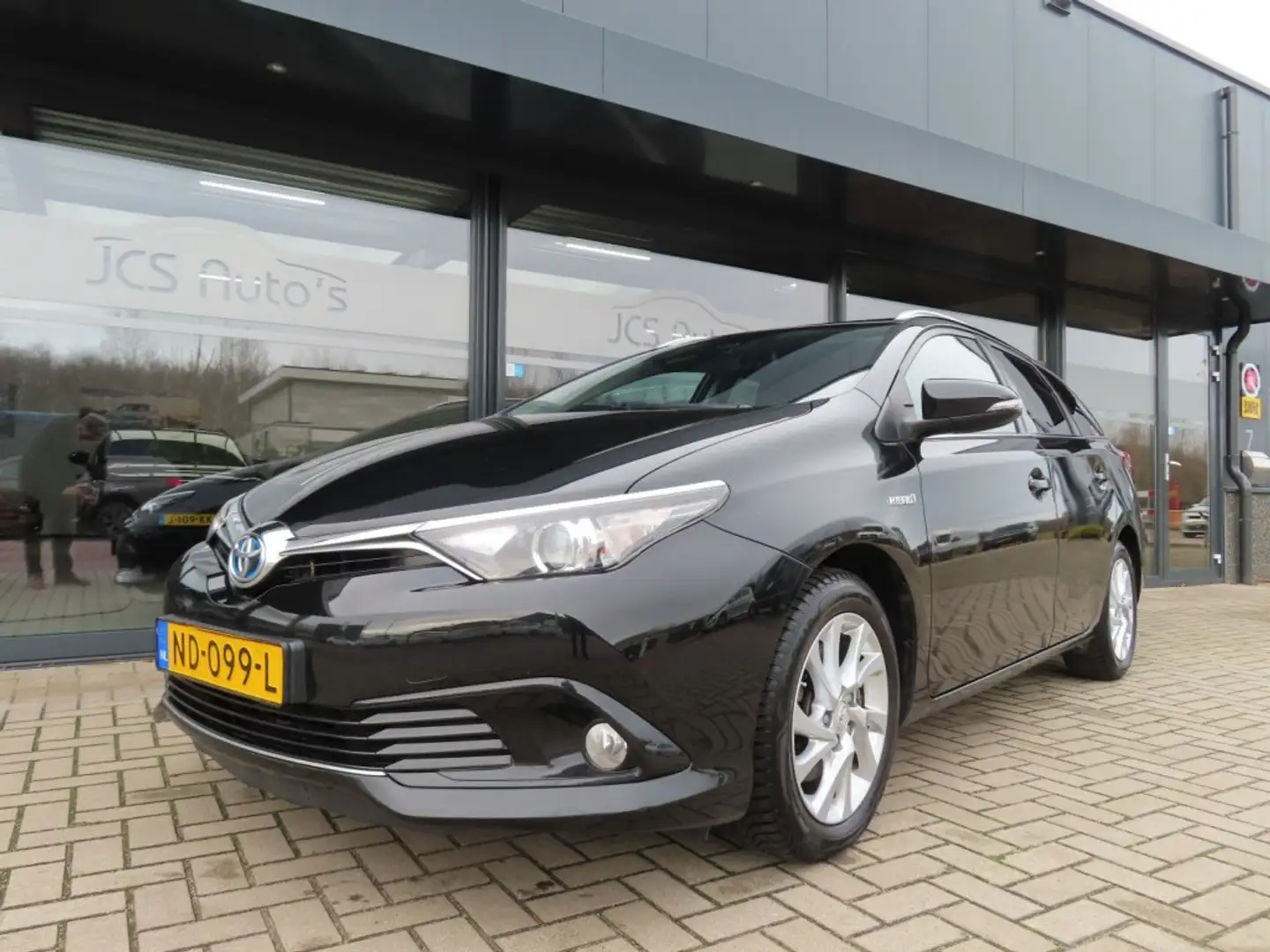 Toyota Auris 1.8 Hybrid Bns Plus Ecc Navi Camera Trekhaak 2016 Negru - 1