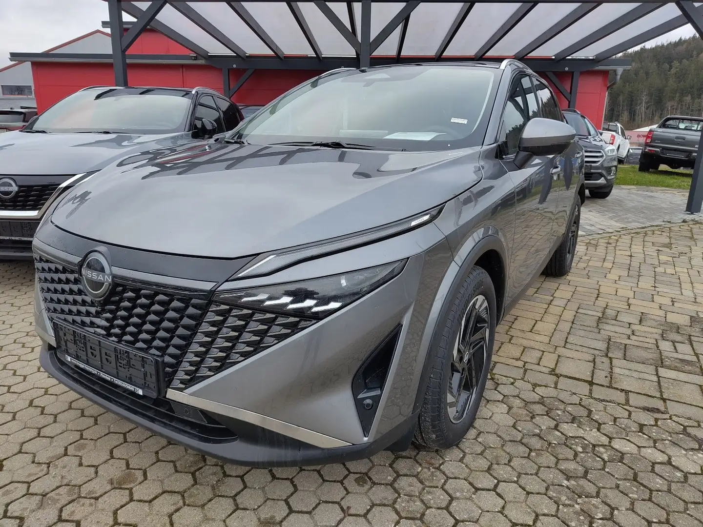 Nissan Qashqai 1.3 MHEV N-Connecta 4x4 Facelift PanoD. Grau - 1