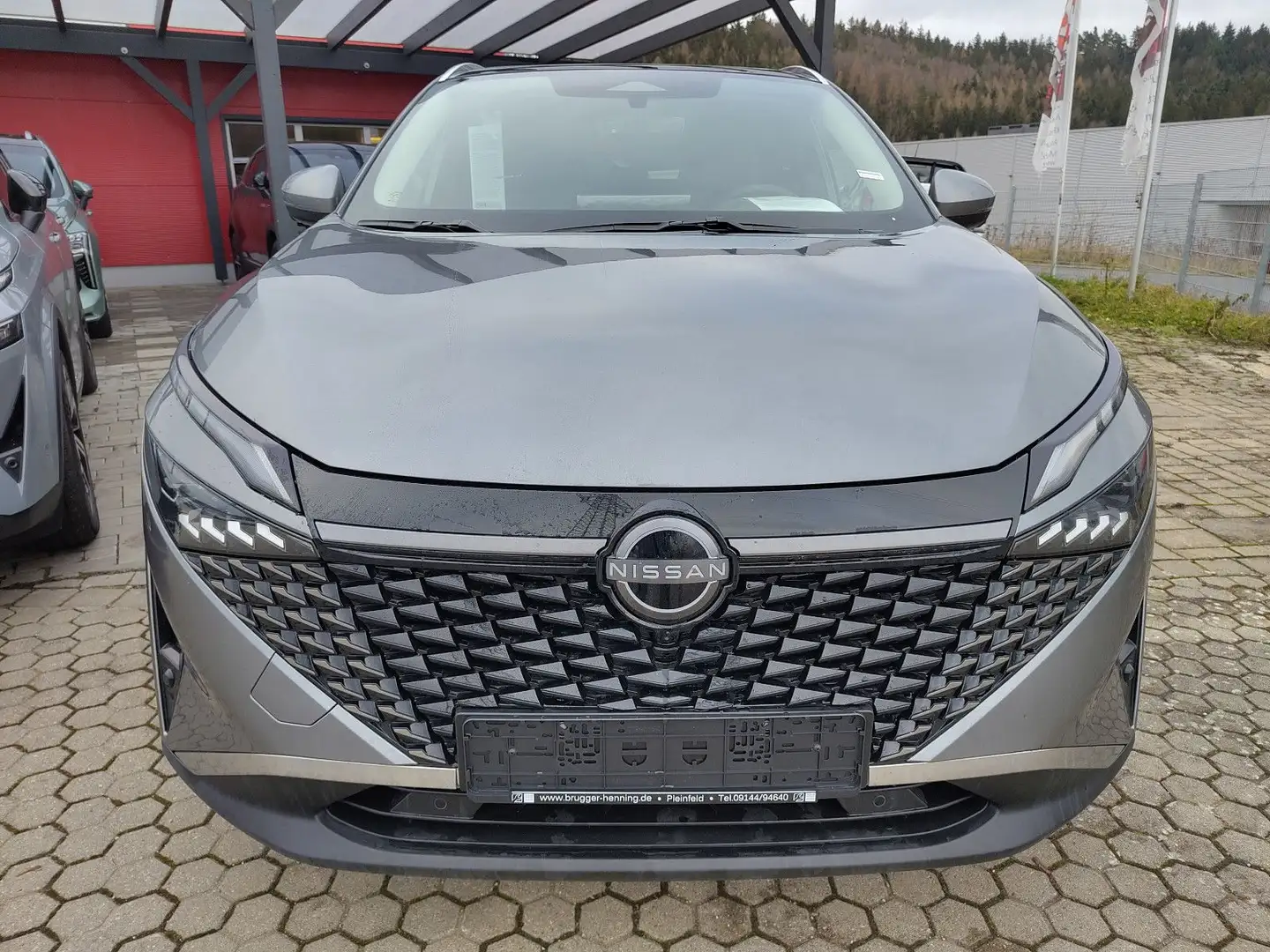 Nissan Qashqai 1.3 MHEV N-Connecta 4x4 Facelift PanoD. Grau - 2