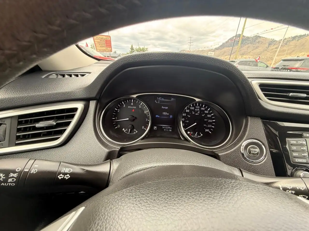 Nissan Rogue снимка Nissan Rogue