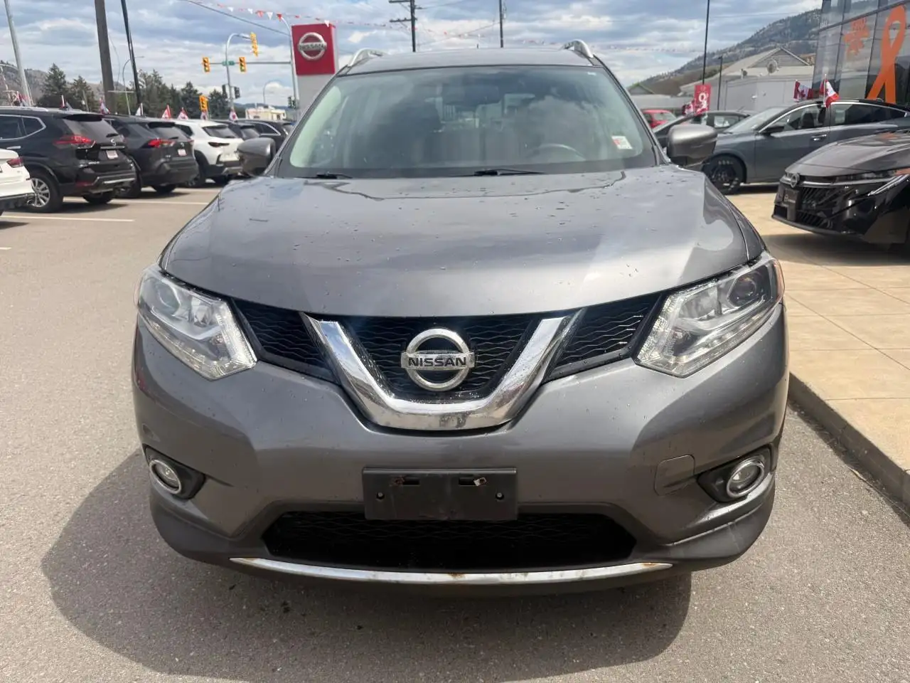 Nissan Rogue снимка Nissan Rogue